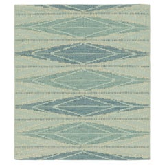 Rug & Kilim's Scandinavian Style Square Rug in Blue, with Geometric Patterns (tapis carré de style scandinave à motifs géométriques)