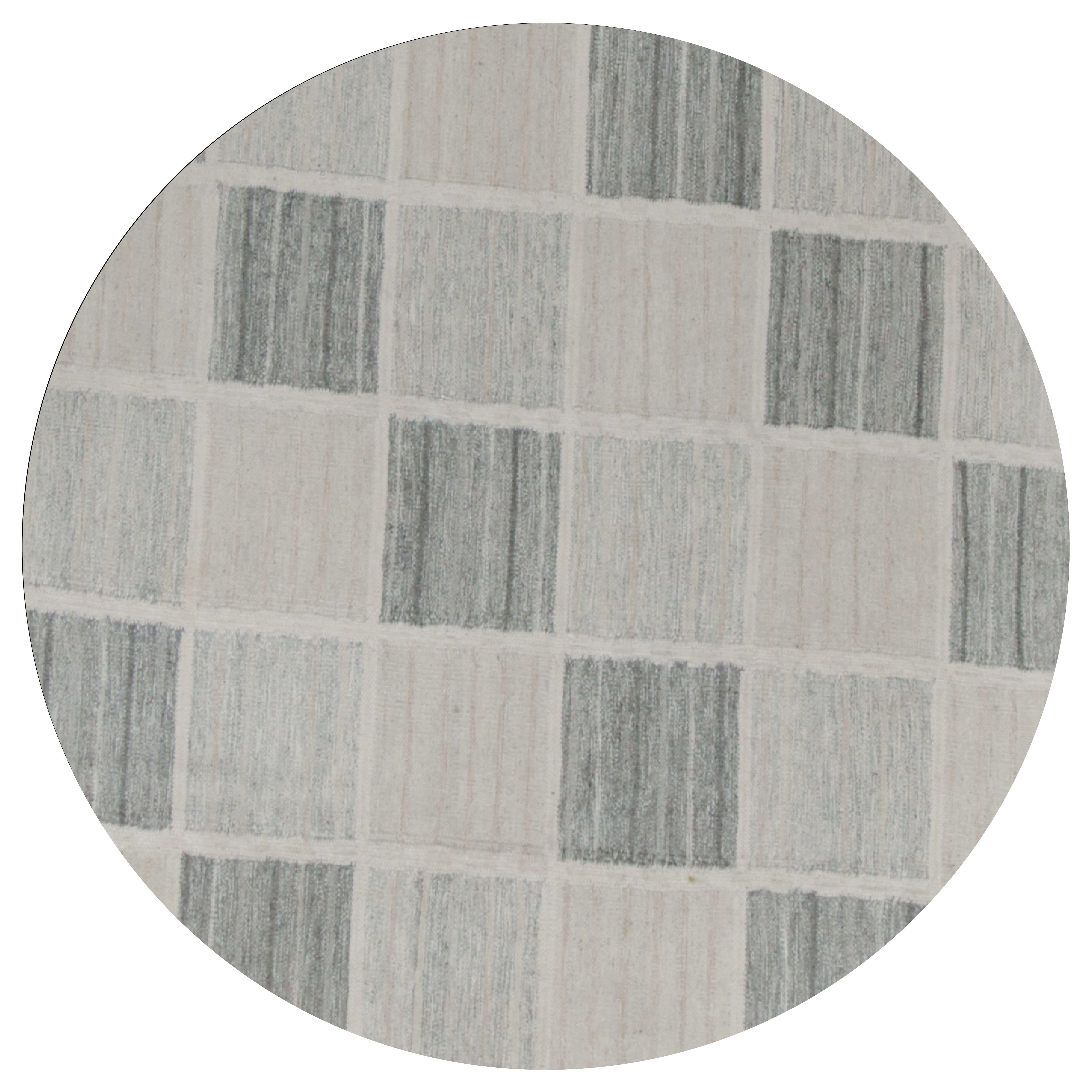 Rug & Kilim’s Scandinavian Style Trapezoid Kilim in Gray with Geometric Pattern For Sale