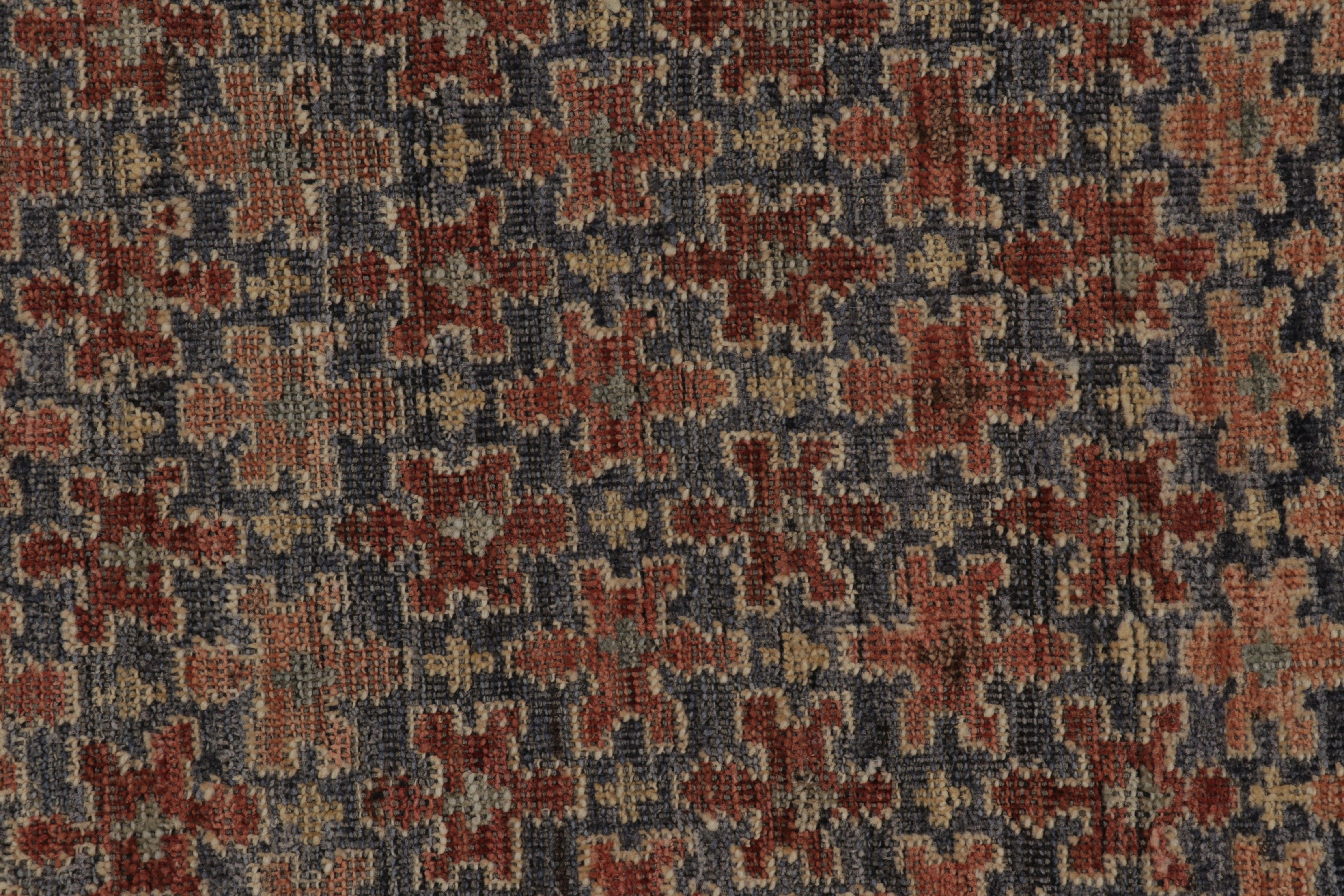 Rug & Kilim, Tappeto quadrato di ispirazione persiana Shahsavan, con motivi floreali giocosi In condizioni Nuovo in vendita a Long Island City, NY