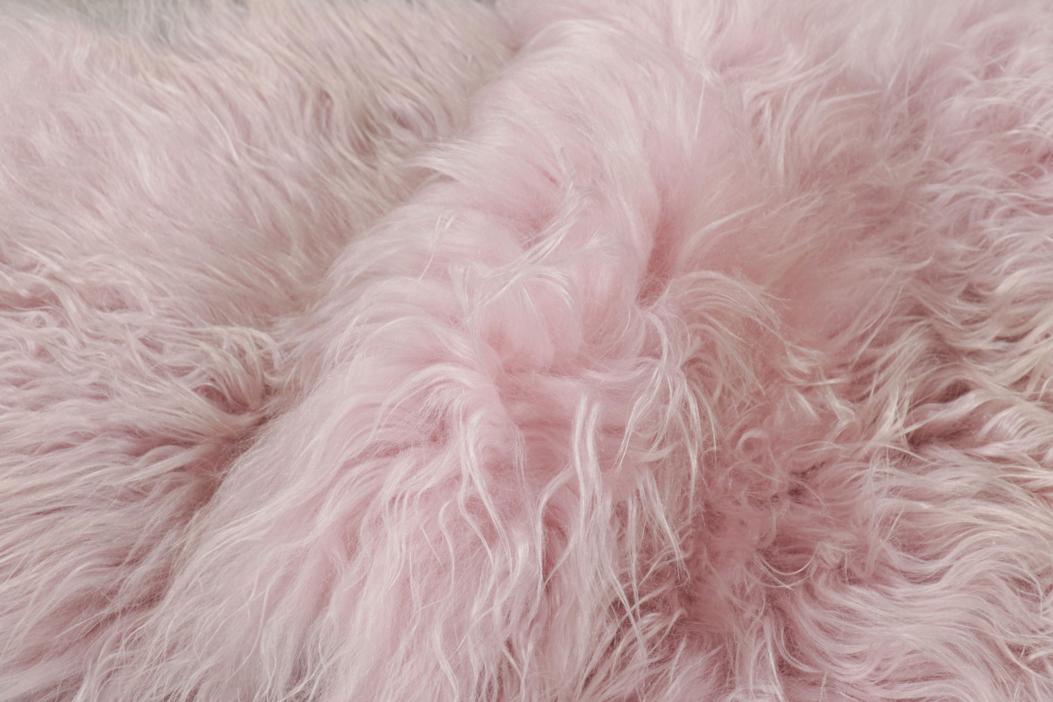 Contemporary Rug & Kilim’s Sheepskin Single-Pelt Fur Rug in Dusk Pink For Sale