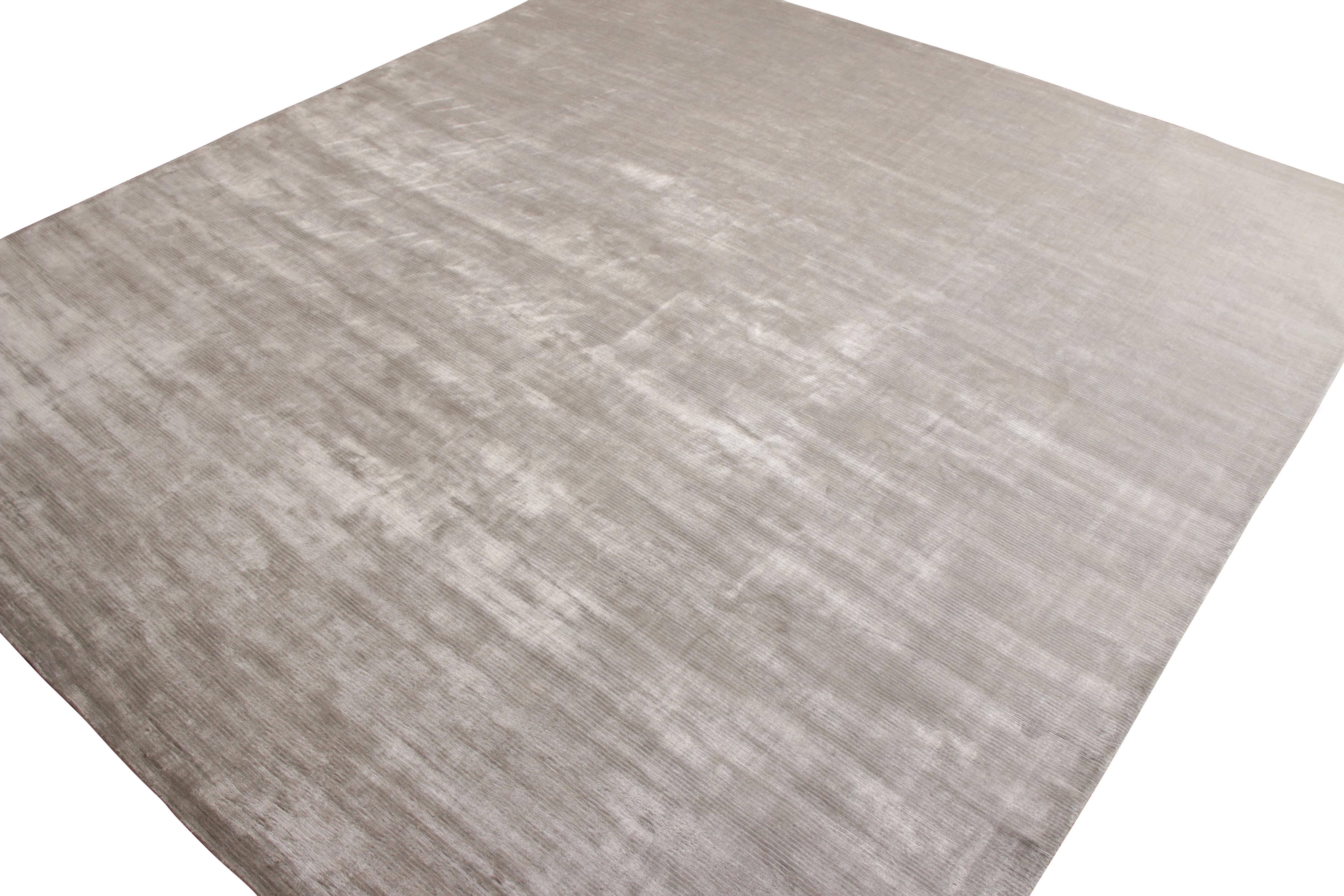 Modern Rug & Kilim’s Solid Custom Rug in Gray, Silver Tone-on-Tone For Sale