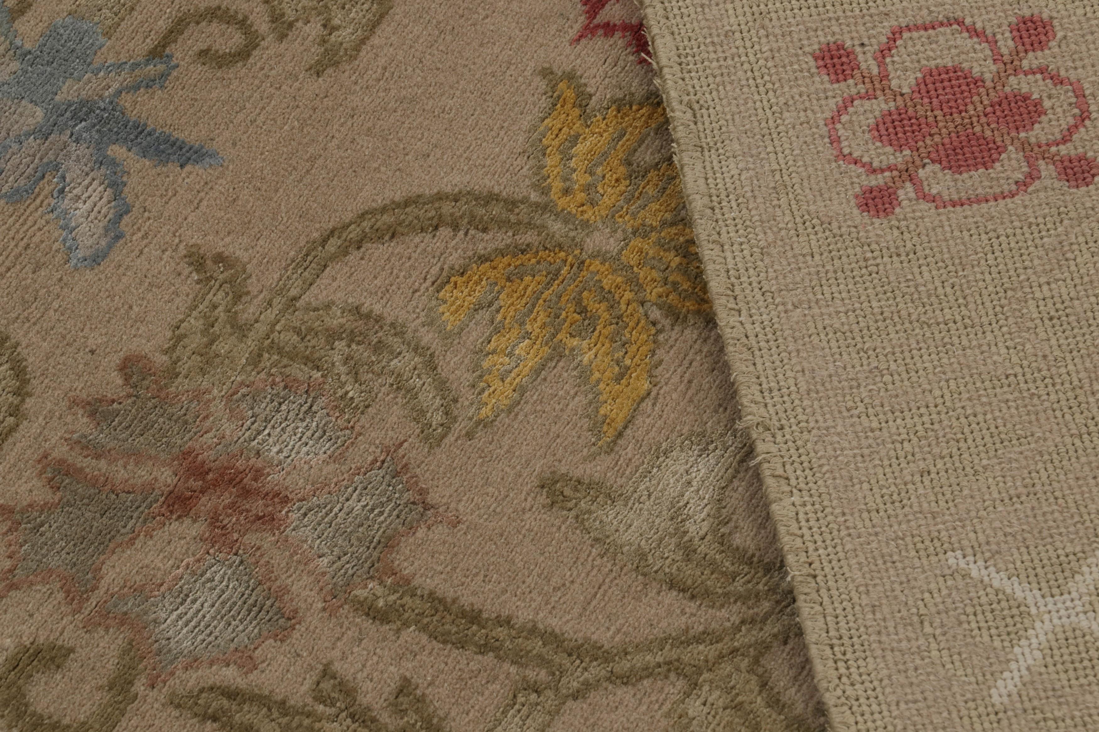 XXIe siècle et contemporain Rug & Kilim's Spanish European Style Rug in Beige with Floral Patterns 