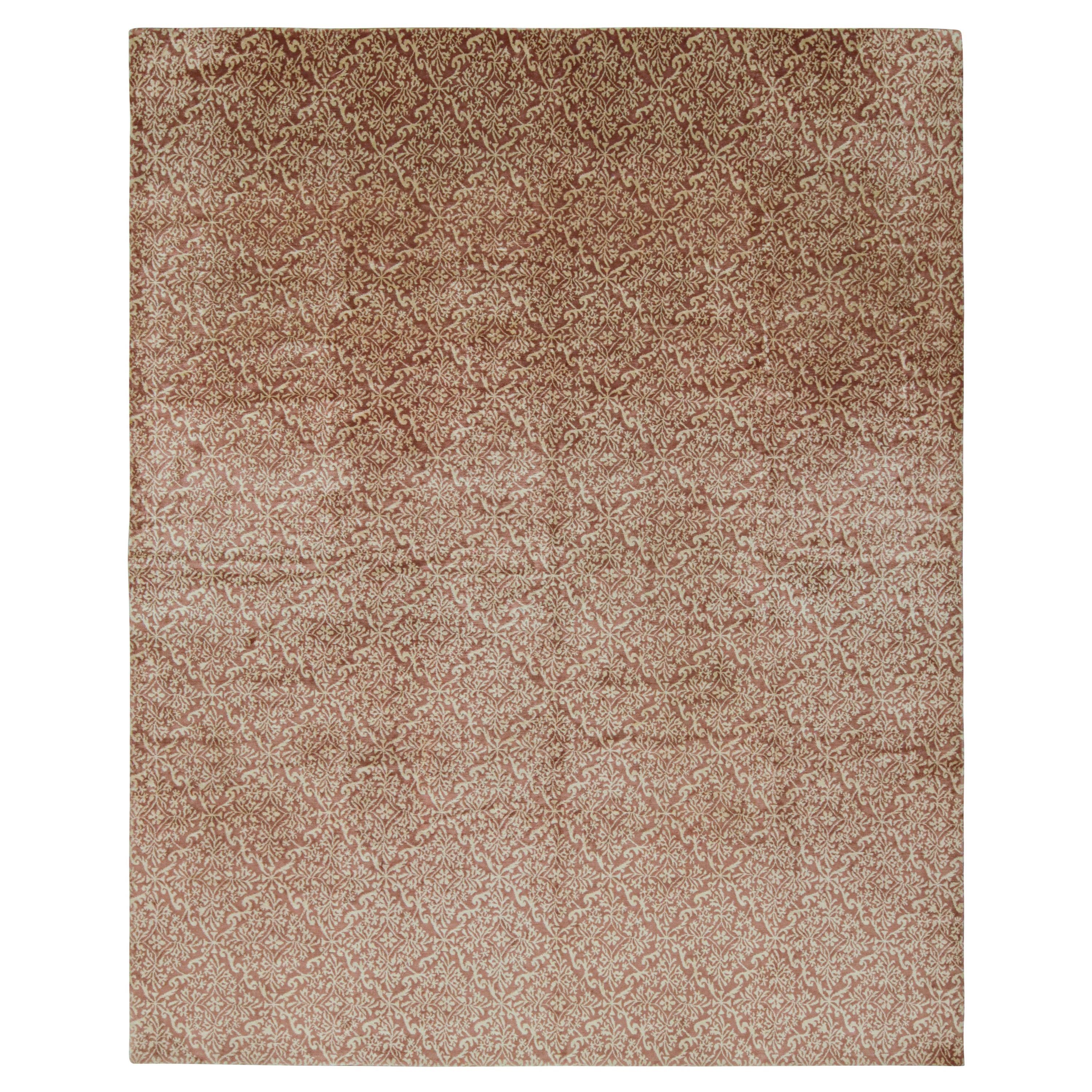 Rug & Kilim è un tappeto in stile europeo in marrone con motivo floreale "Cordoba". in vendita