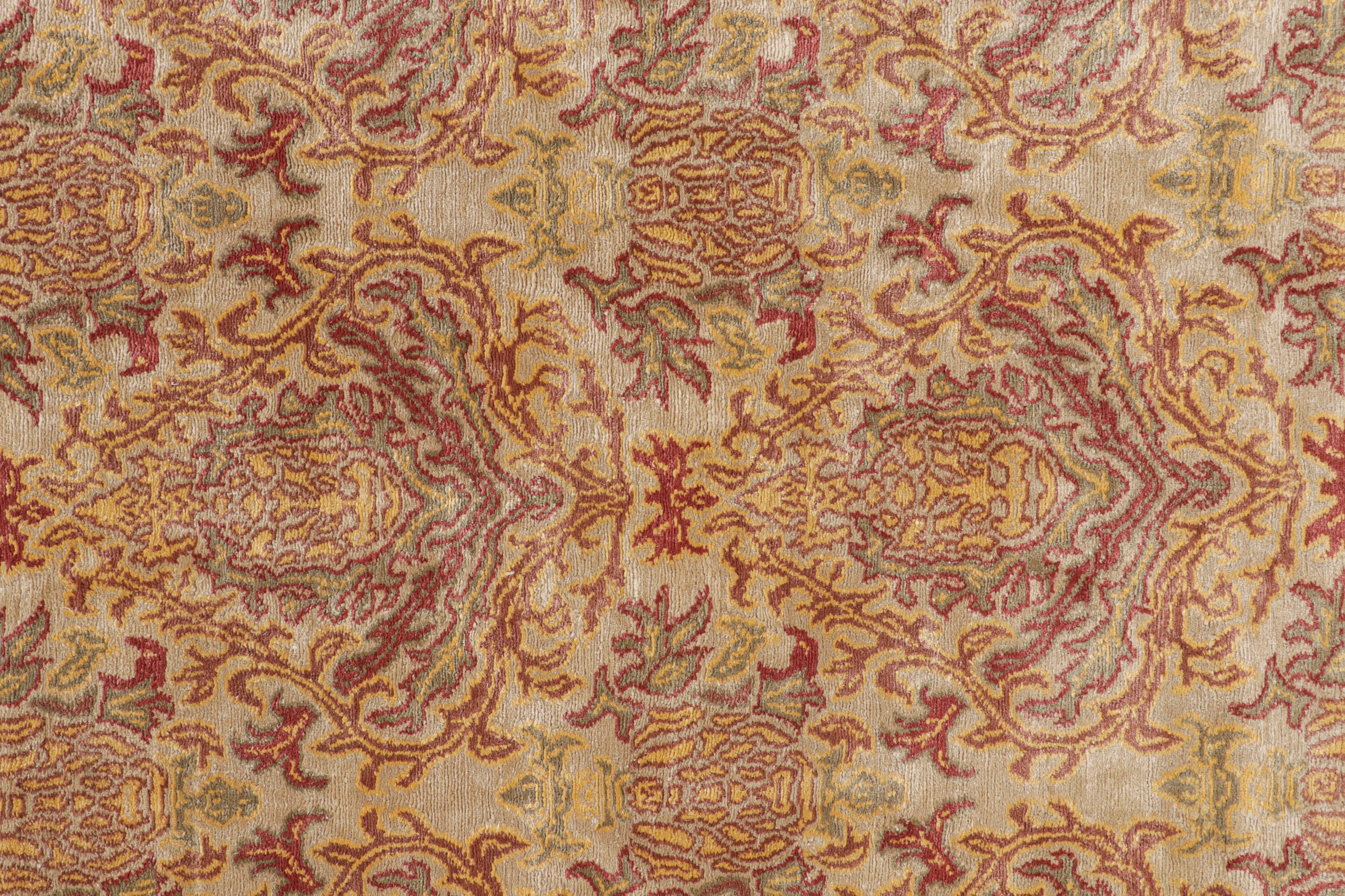 XXIe siècle et contemporain Tapis et tapis de style européen espagnol de Kilim à motifs floraux dorés, verts et marron en vente