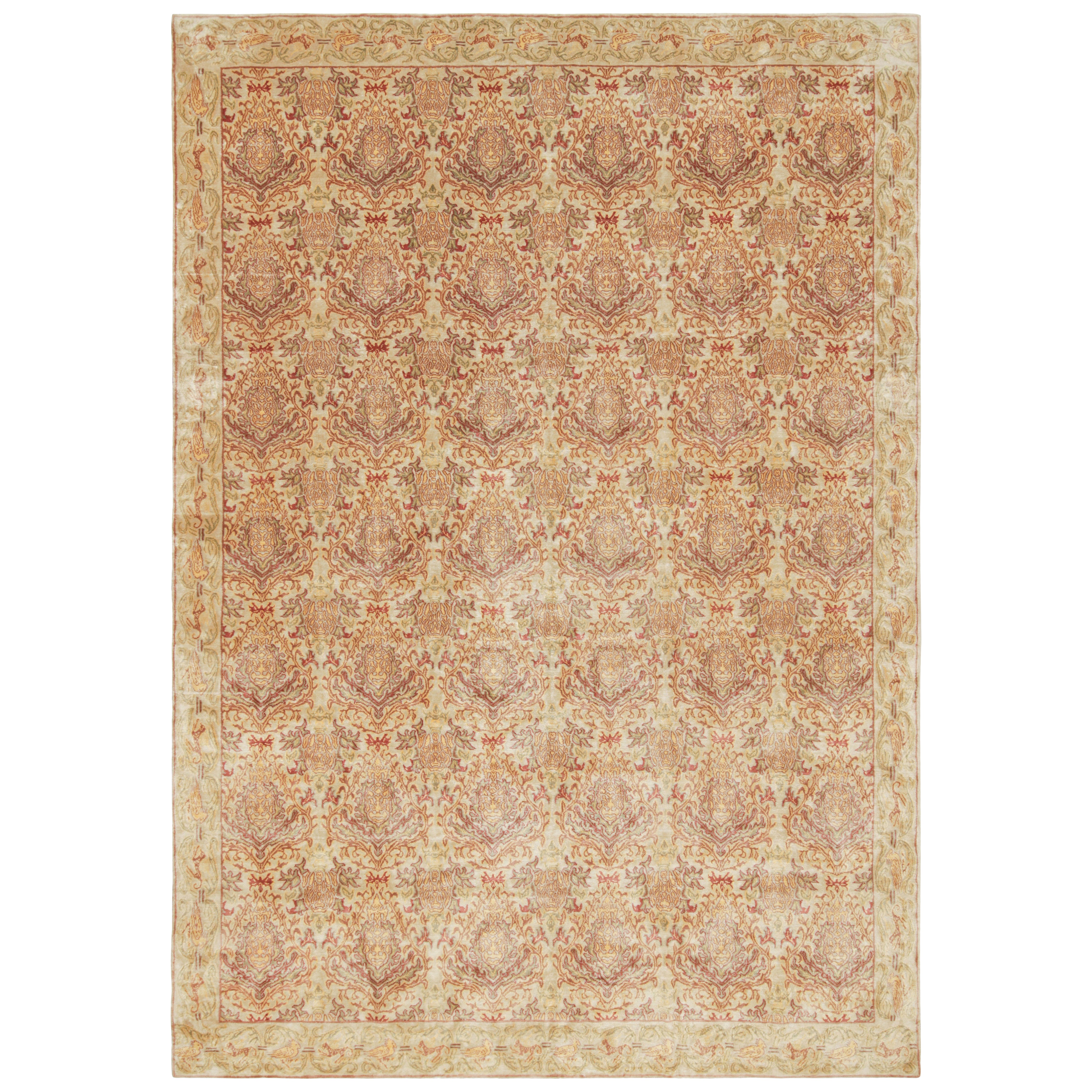 Rug & Kilim's spanischer Teppich im europäischen Stil in Gold, Grün und Kastanienbraun mit Blumenmuster im Angebot
