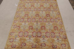 Rug & Kilim è un tappeto spagnolo in stile europeo con motivo floreale oro e rosso