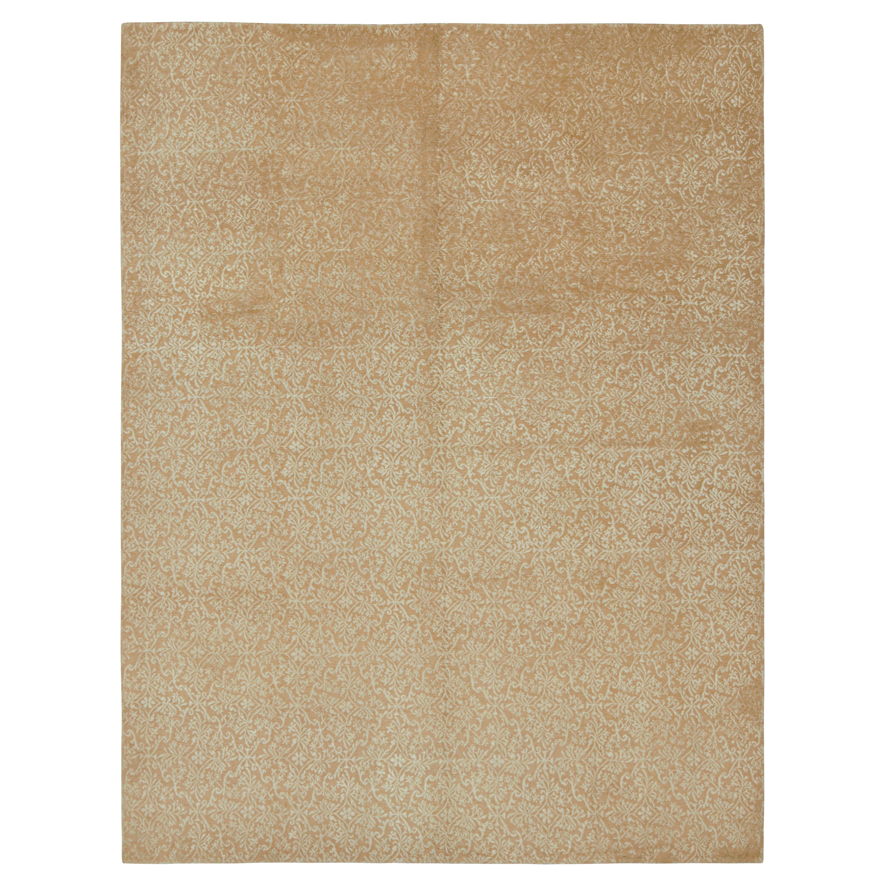 Rug & Kilim's Tapis espagnol de style européen en or avec motif floral Cordoba