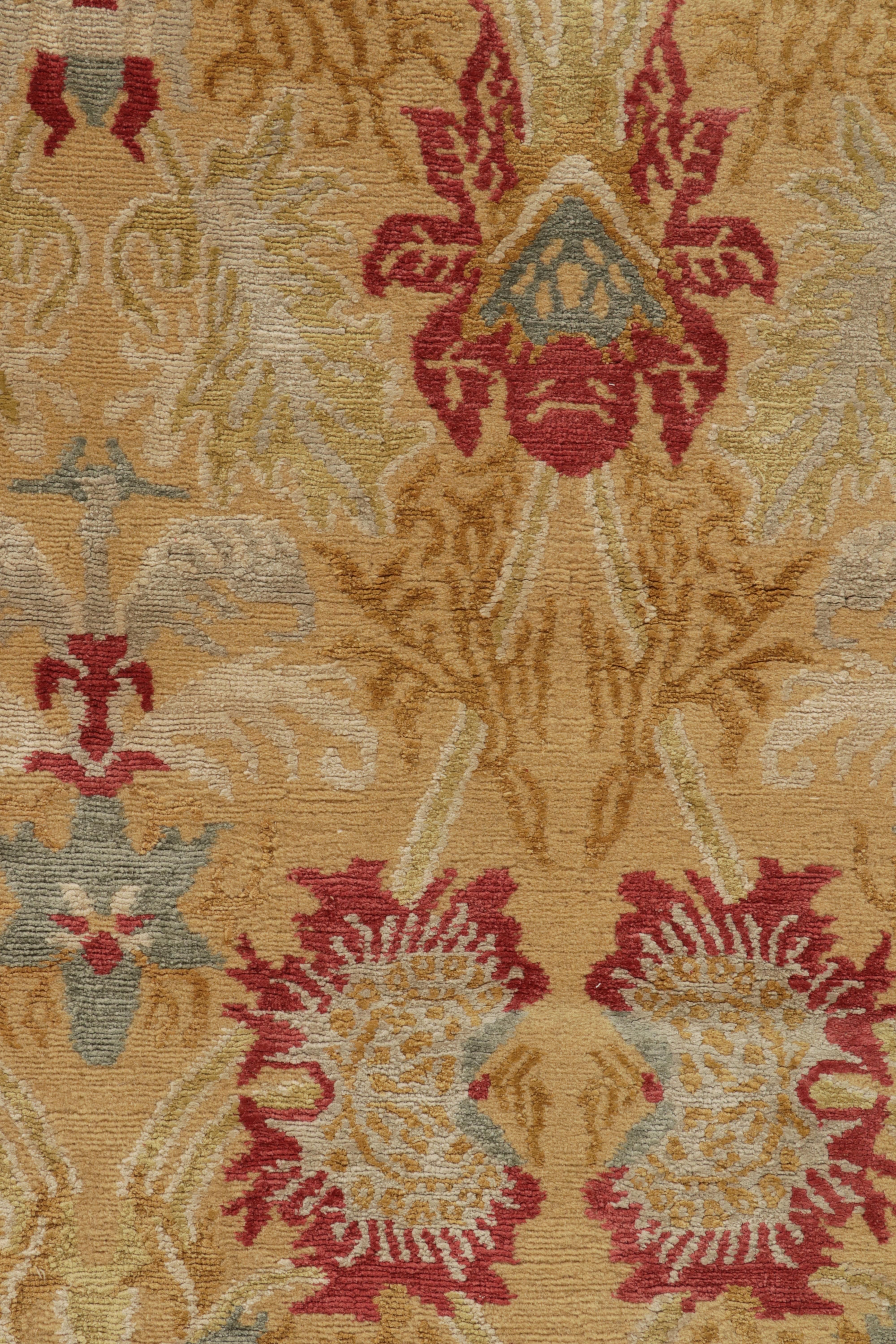 Traves de Mesa Estilo Español Europeo de Rug & Kilim en Patrón Floral Dorado, Rojo y Azul en Nuevo estado para la venta en Long Island City, NY