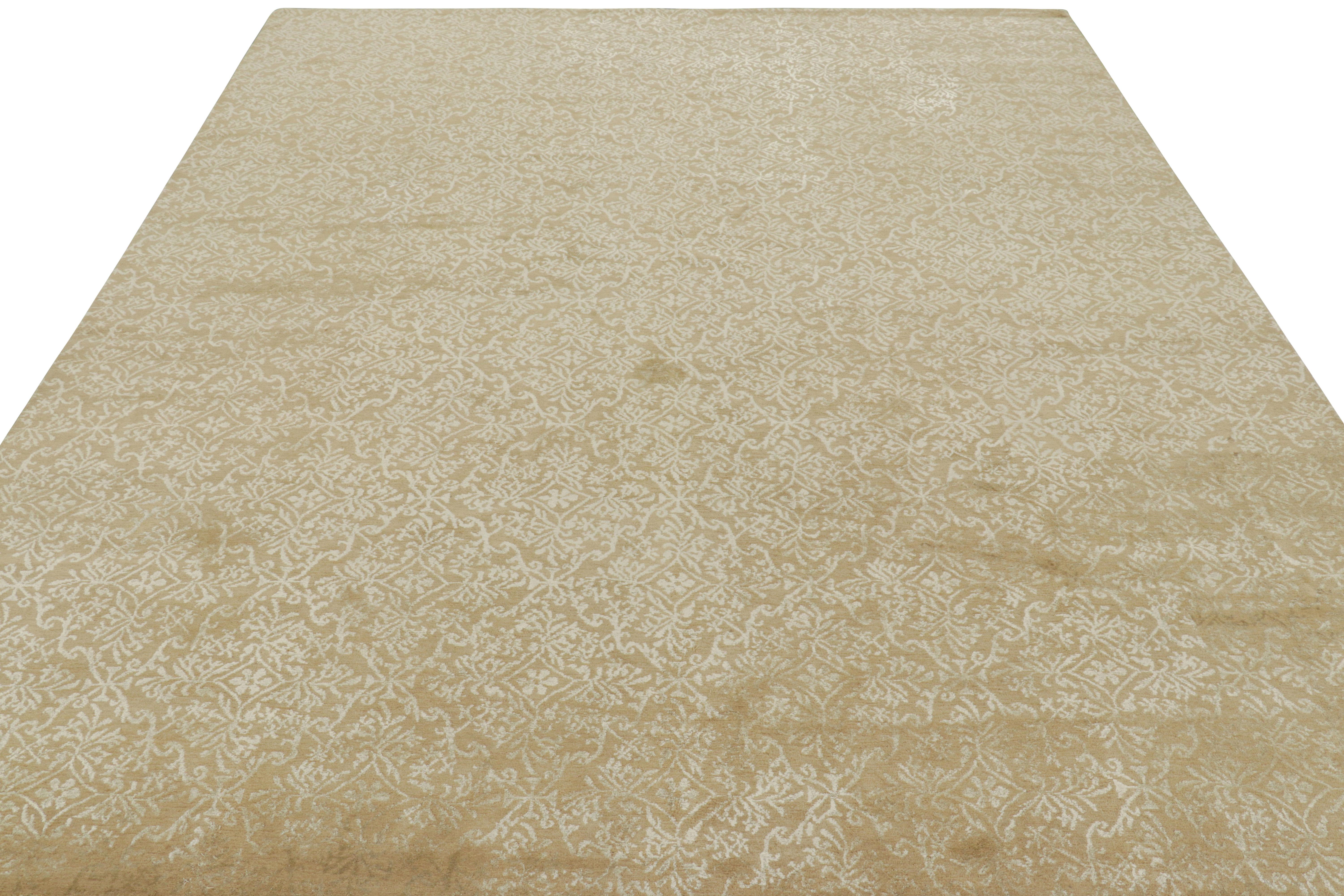 Nepalese Rug & Kilim: tappeto in stile spagnolo in oro con motivi floreali 