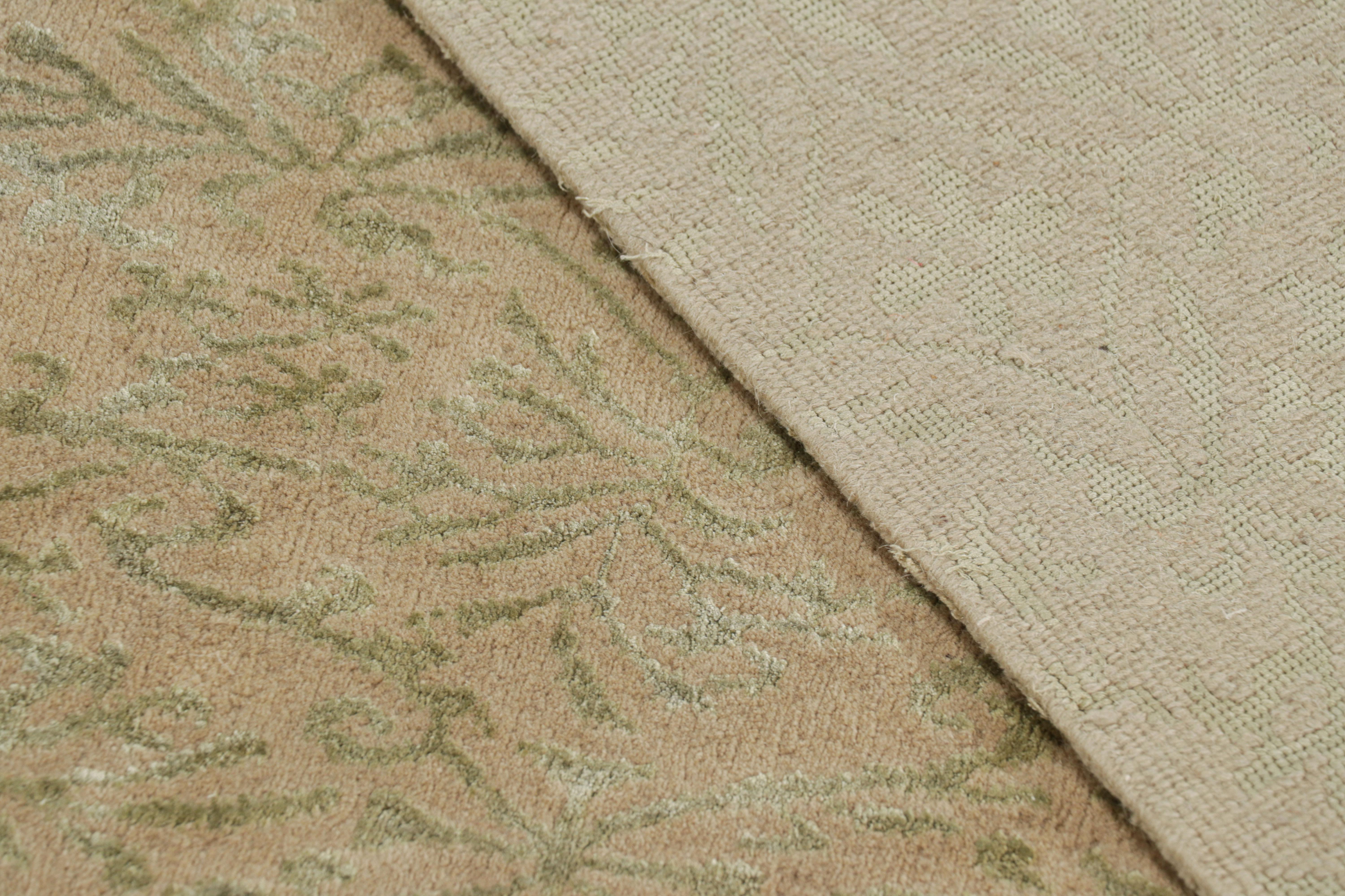 Rug & Kilim: tappeto in stile spagnolo in oro con motivi floreali 