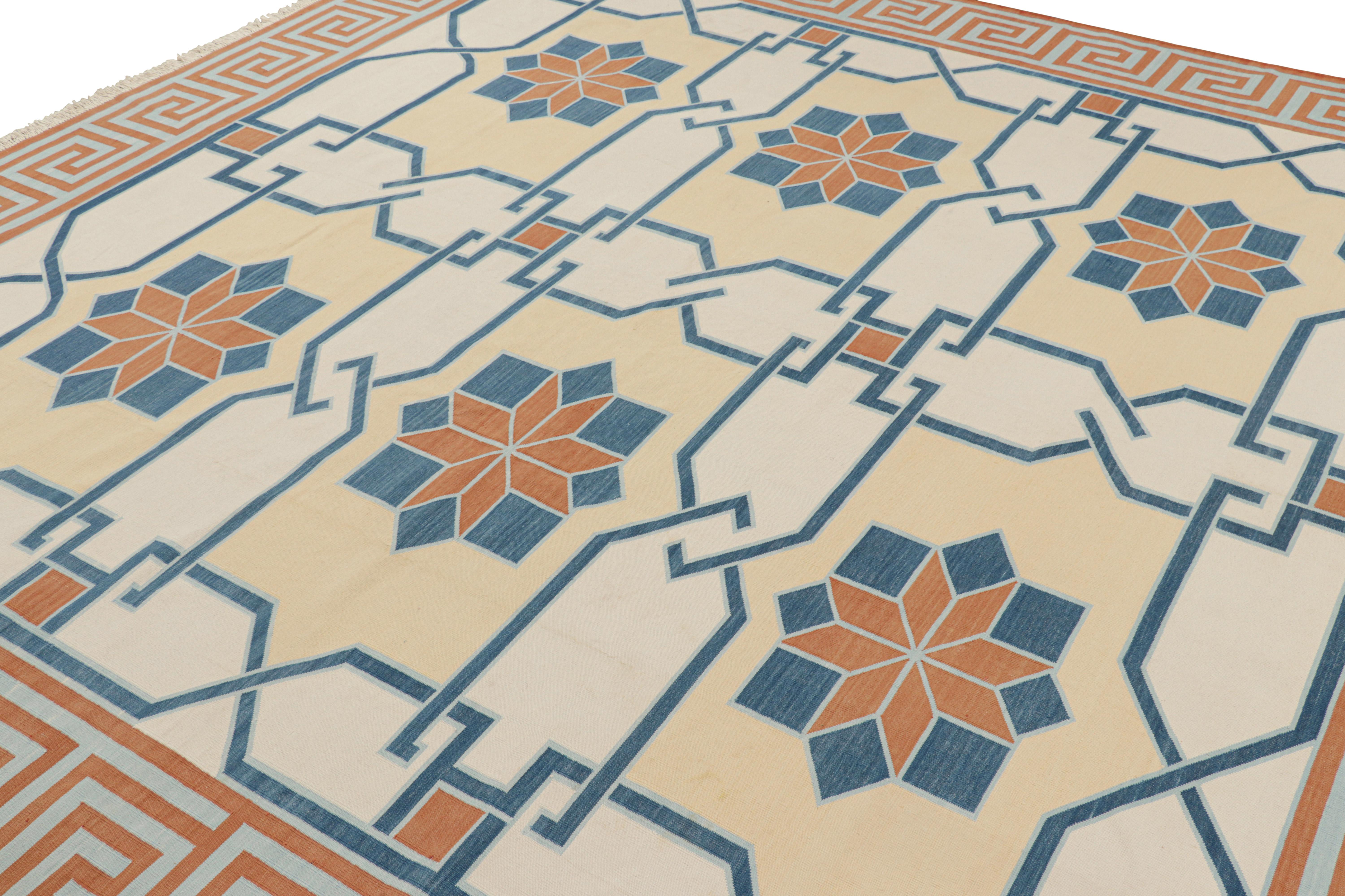 This contemporary 10x10 square Dhurrie flat weave is an exciting new entry in Rug & Kilim’s esteemed custom-capable collection. Handwoven, it’s a modern take on antique and vintage Dhurrie flatweaves by one of the best partner looms in our craft,