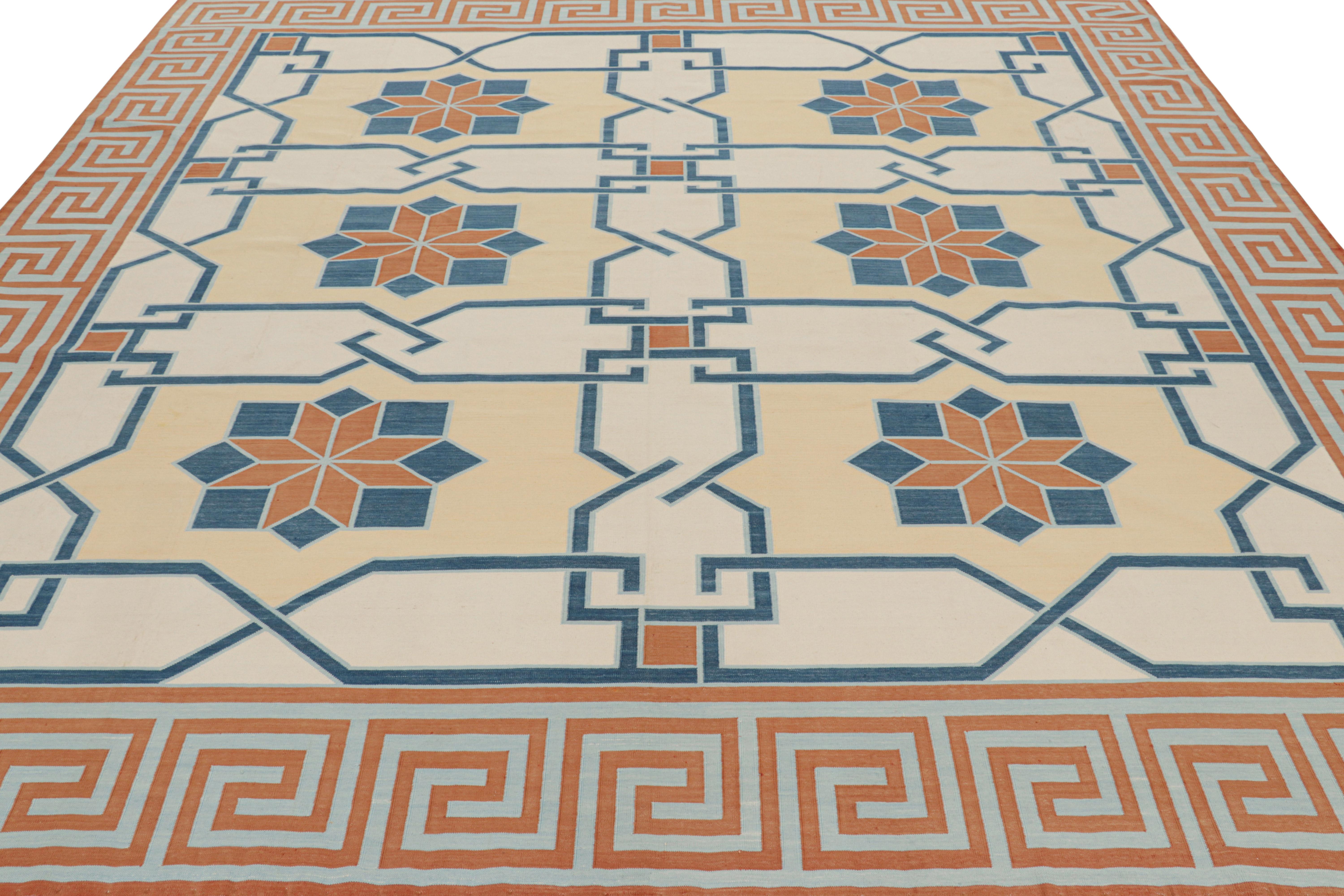 Rug & Kilim’s Square Dhurrie Rug in Cream with Rust and Blue Medallions In New Condition For Sale In Long Island City, NY