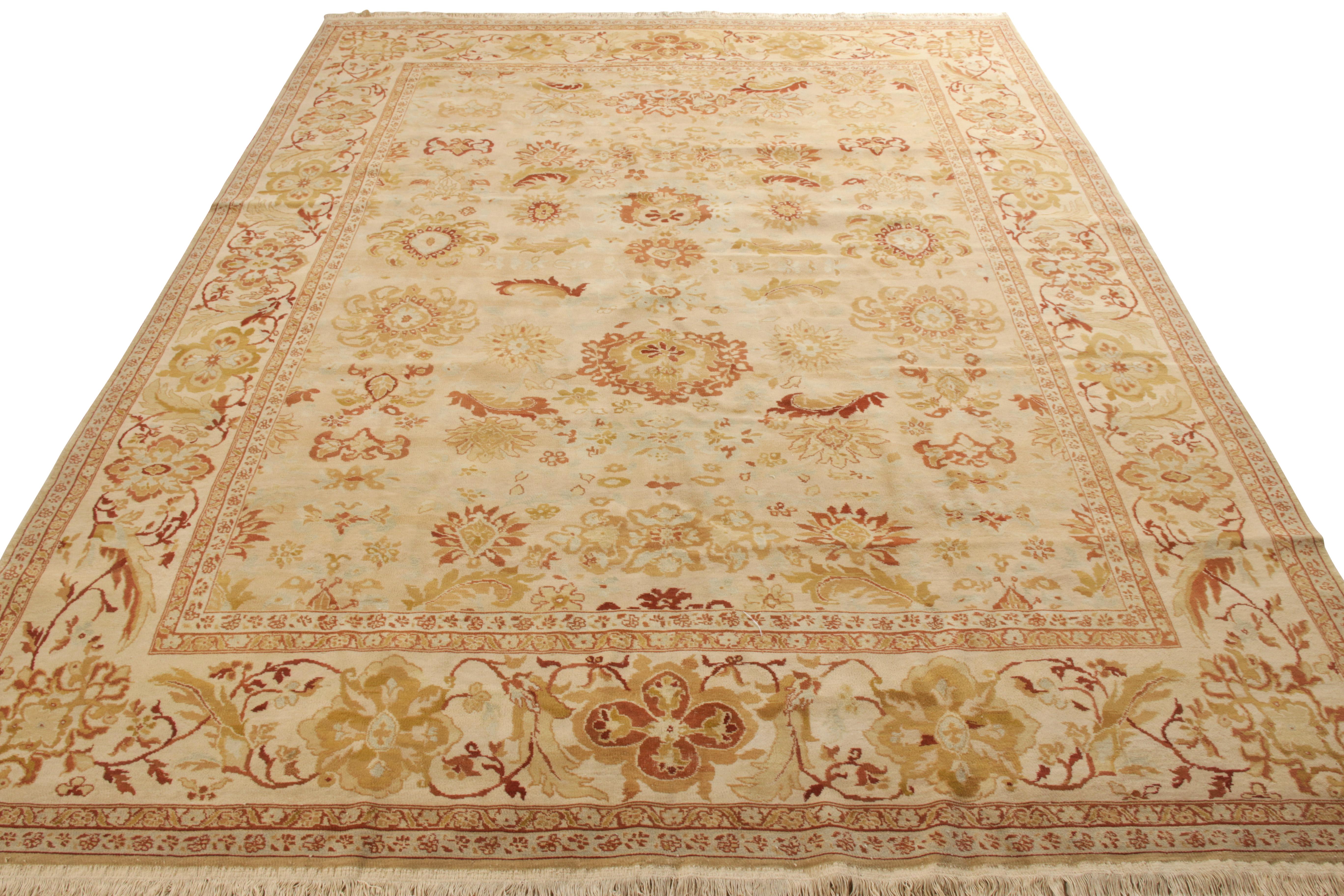 An enticing 8x10 ode to celebrated Persian Sultanabad rug styles, from Rug & Kilim’s Modern Classics Collection. Hand knotted in wool from Josh’s favorite workshop of its tief, the piece enjoys a gracious scale and refreshing floral pattern with a