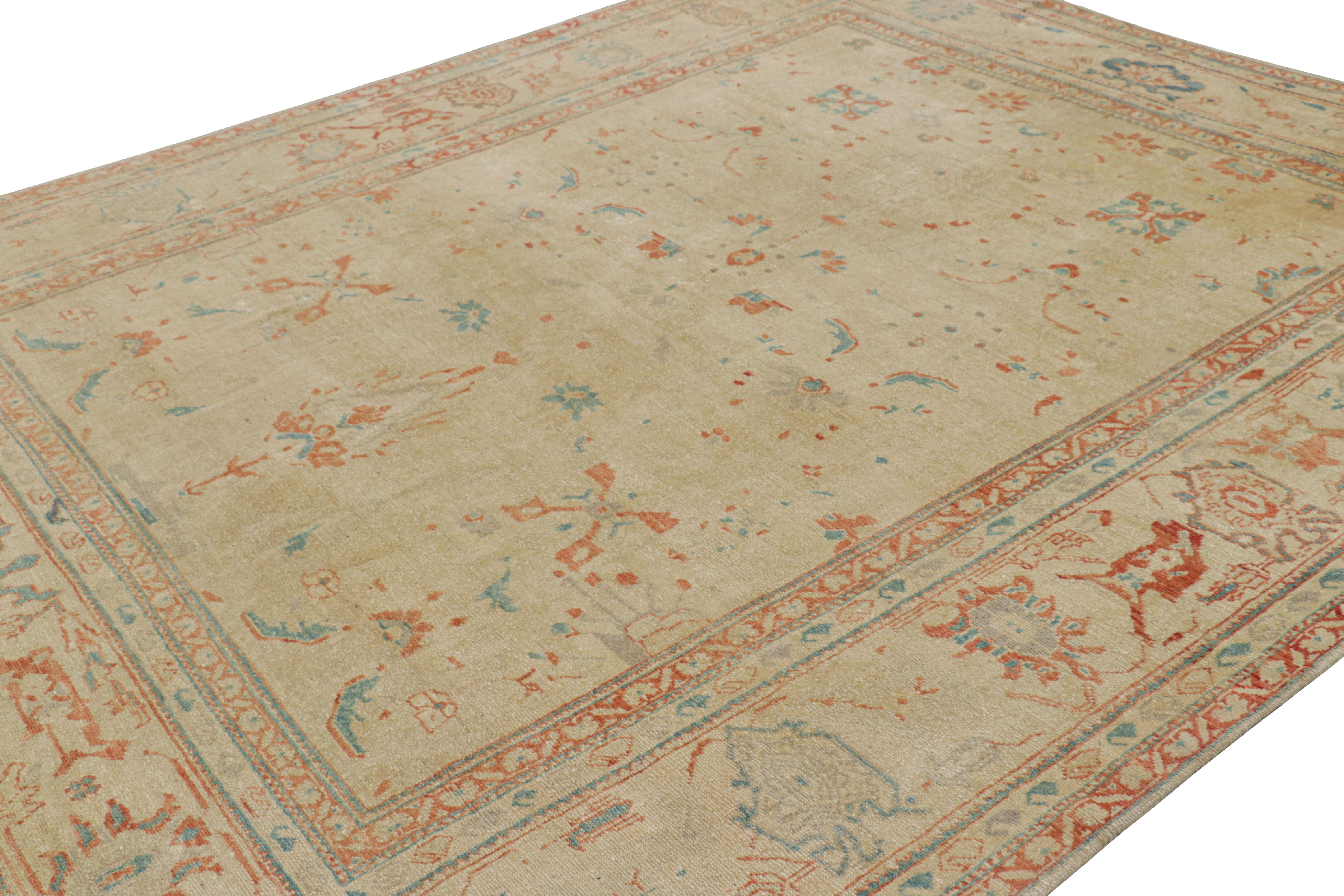 Rug & Kilim è un tappeto in stile Sultanabad Rugs color crema con motivi floreali In condizioni Nuovo in vendita a Long Island City, NY