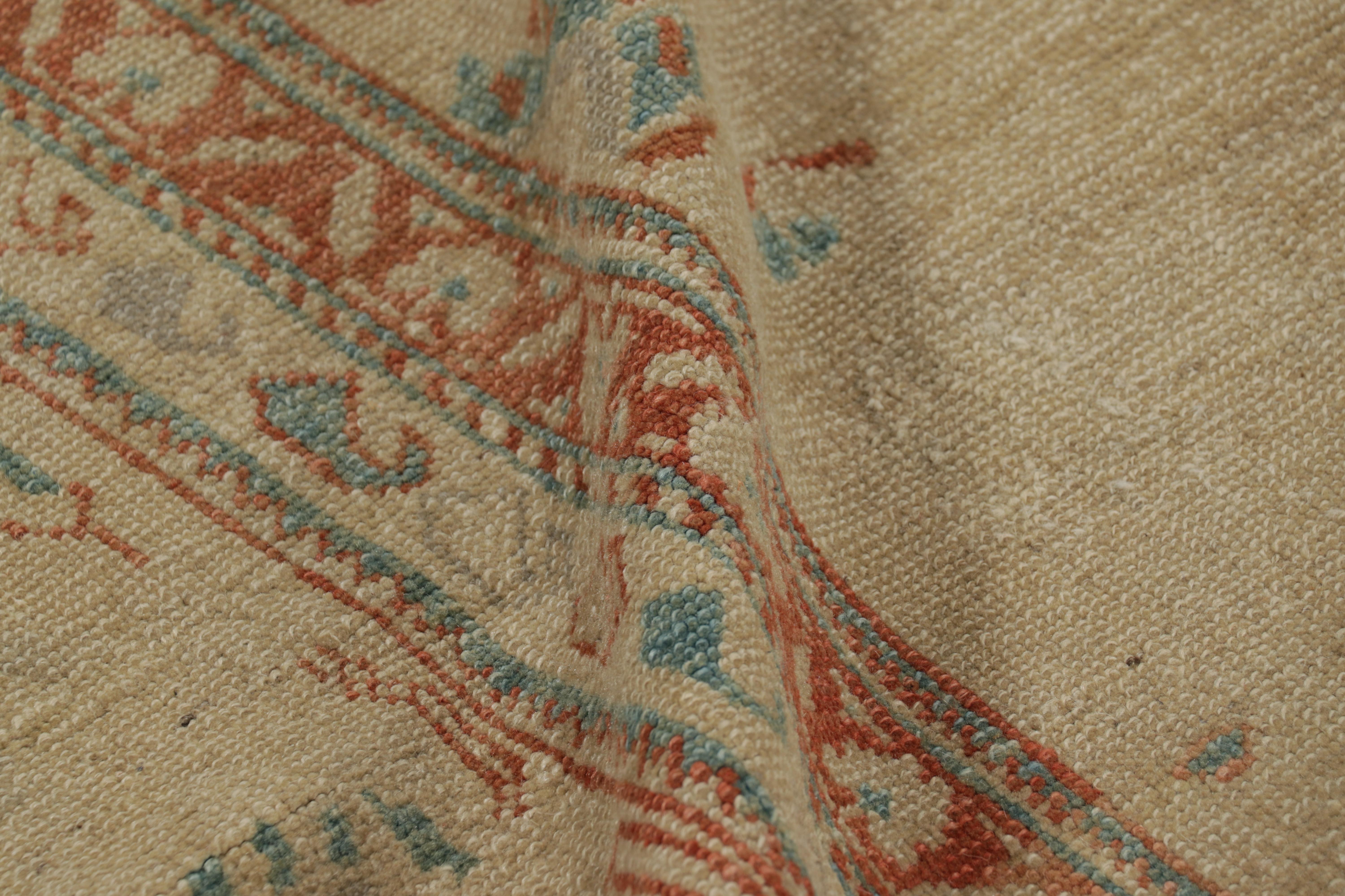 Rug & Kilim è un tappeto in stile Sultanabad Rugs color crema con motivi floreali in vendita 2