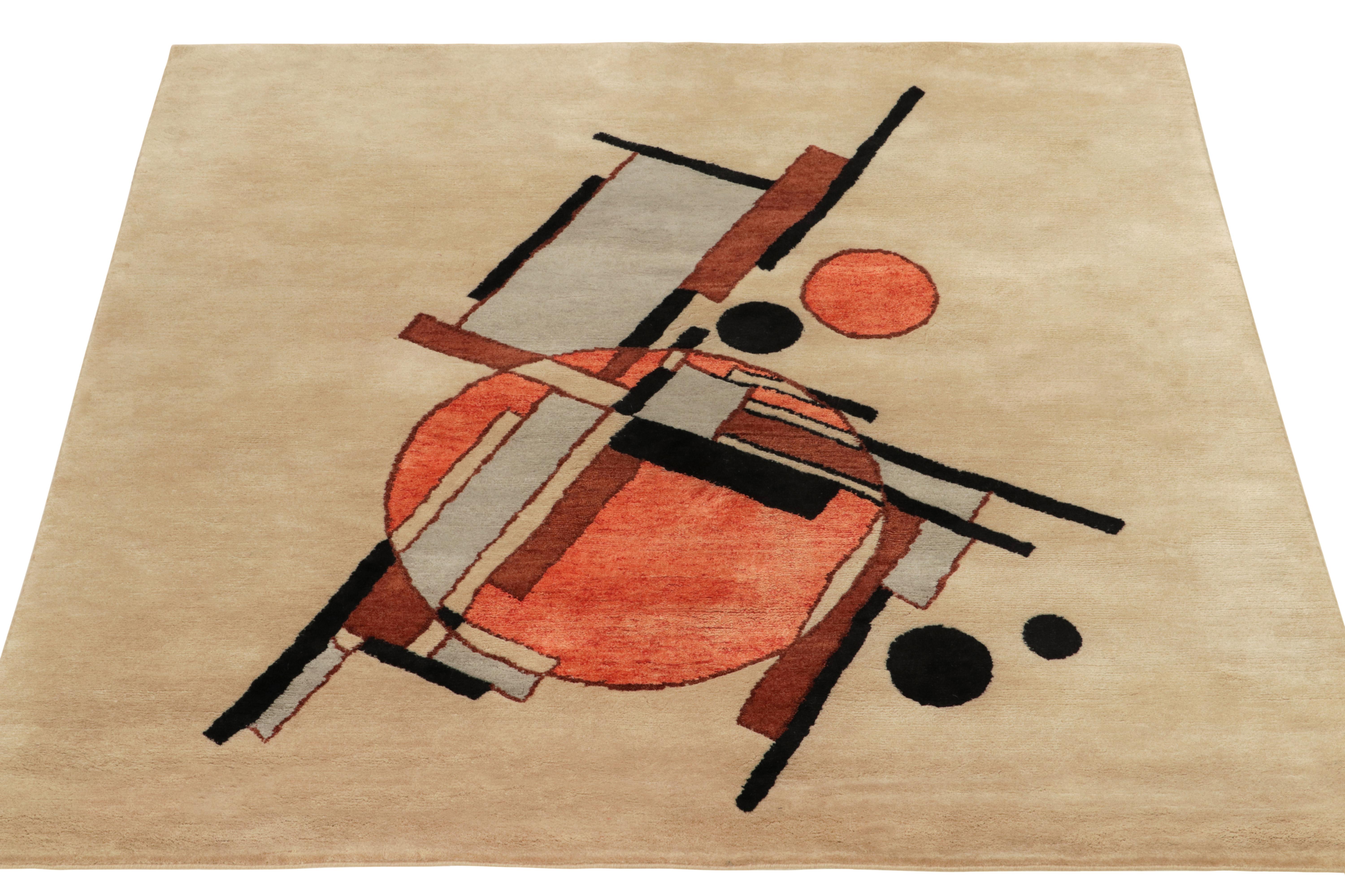 Ein 6x6 großer zeitgenössischer Teppich aus der Deco Collection'S von Rug & Kilim, inspiriert von den Werken von Kasimir Malewitsch im Stil des Suprematismus. Das quadratische Werk experimentiert mit Überlagerungen in der hohen Kunst, die in unserem