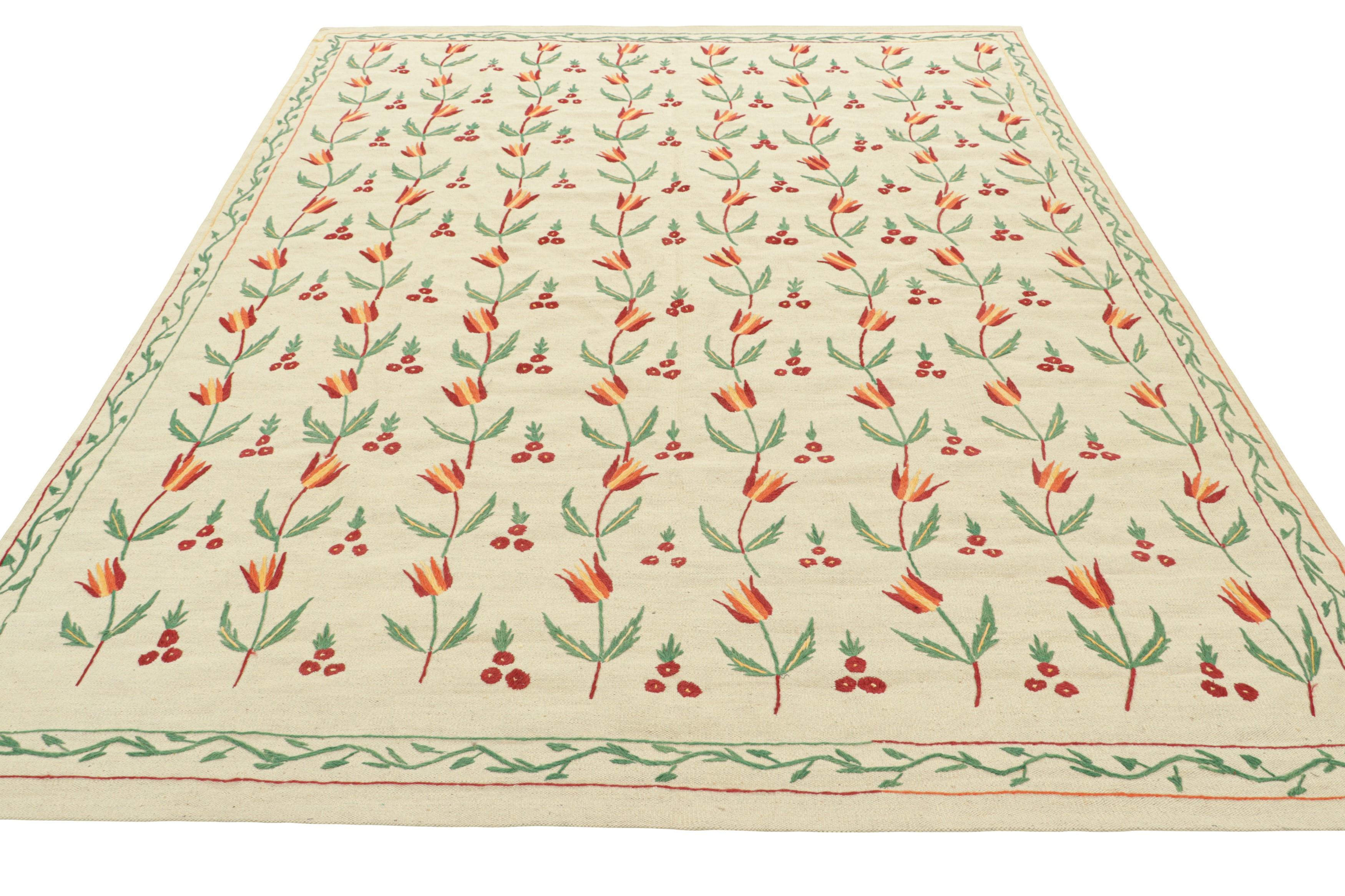 Rug & Kilim’s Suzani Style Kilim in Cream and Warm Polychromatic Floral Patterns In New Condition For Sale In Long Island City, NY