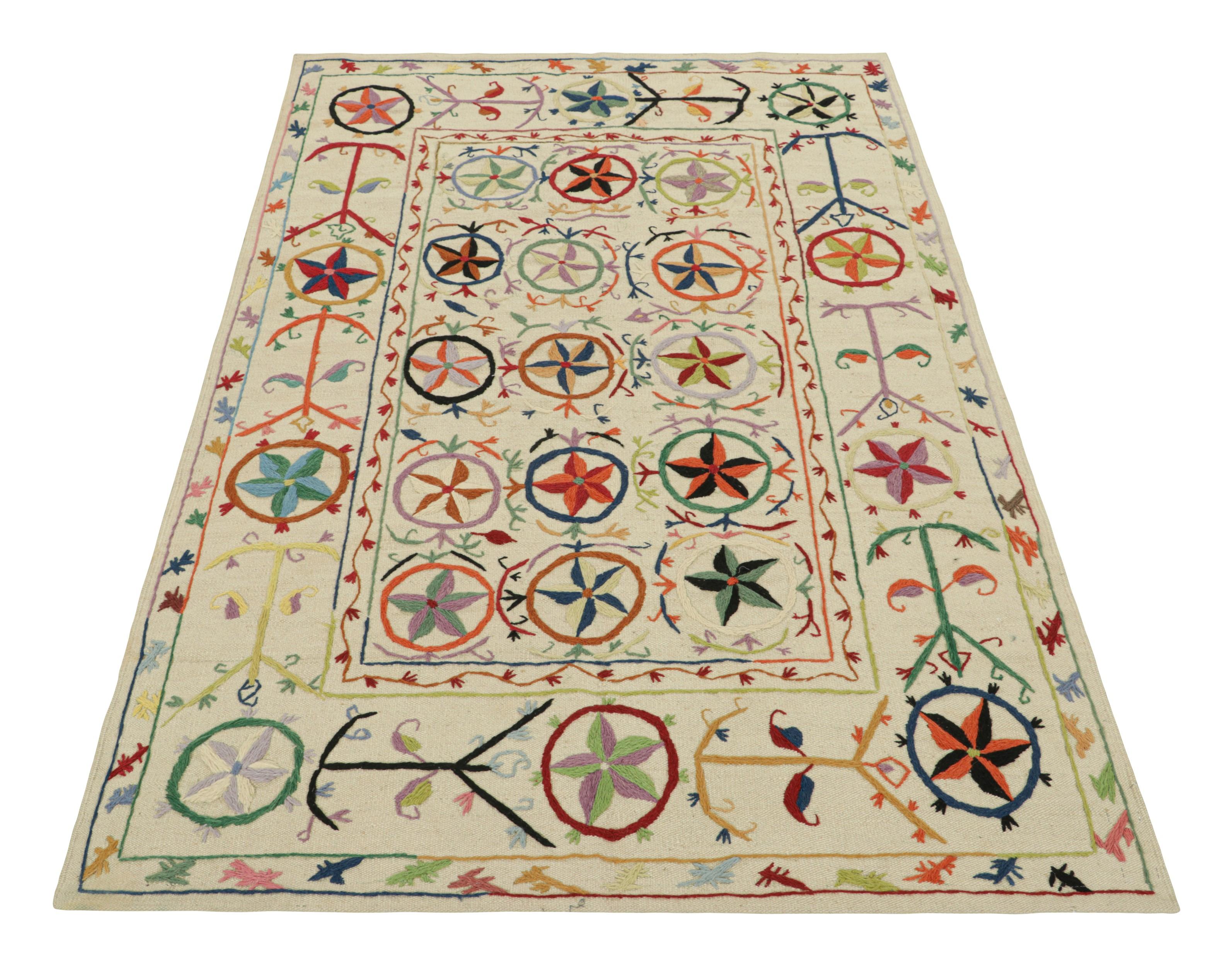 Rug & Kilim’s Suzani Style Kilim in Cream with Polychromatic Floral Patterns In New Condition For Sale In Long Island City, NY