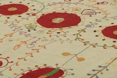 Rug & Kilim's Suzani Style Kilim in Creme mit mehrfarbigen Paisleys und Blumen