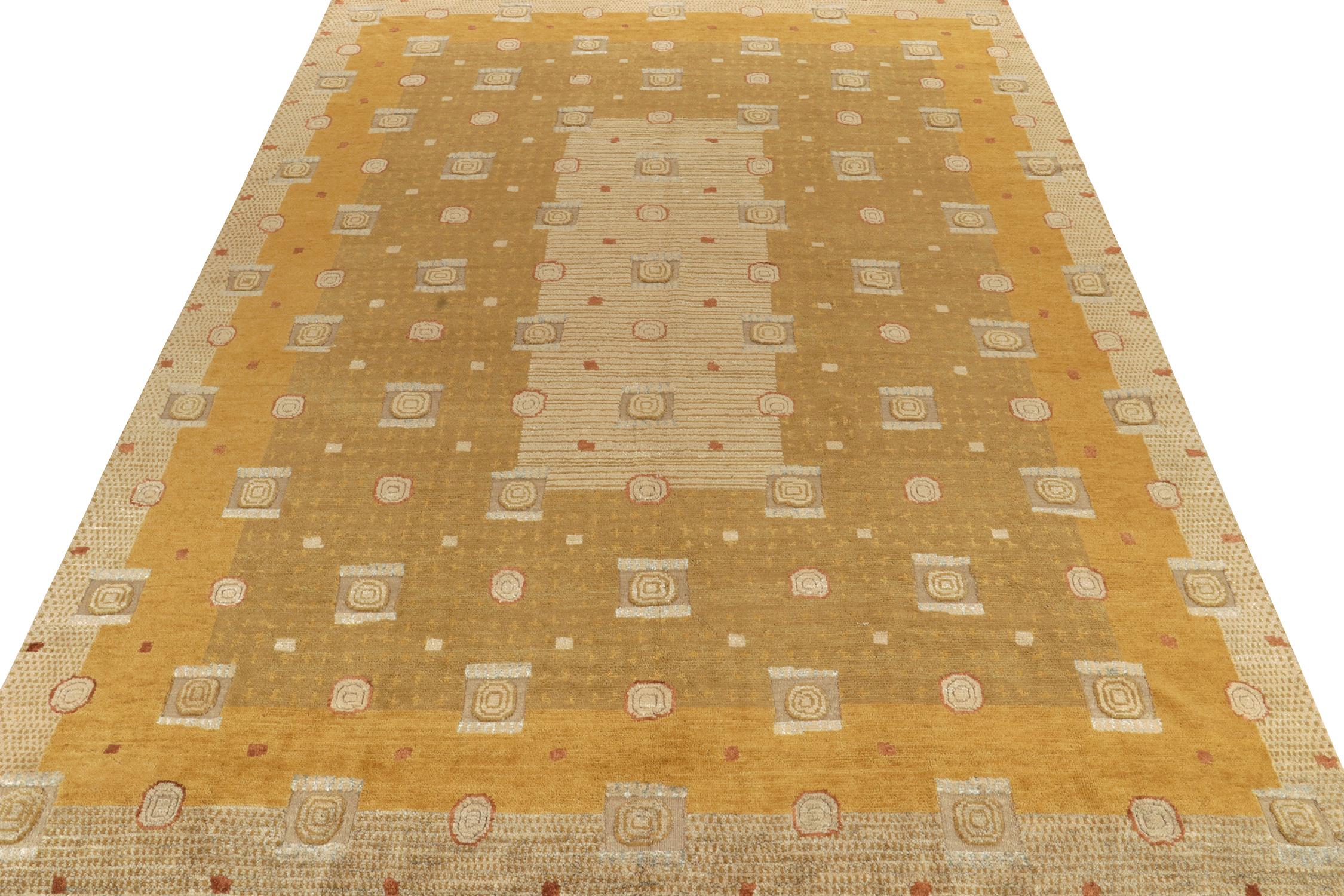 Schwedischer Teppich im Deko-Stil von Teppich &amp; Kilims mit geometrischem Muster in Gold und Beige-Brown (Skandinavische Moderne) im Angebot