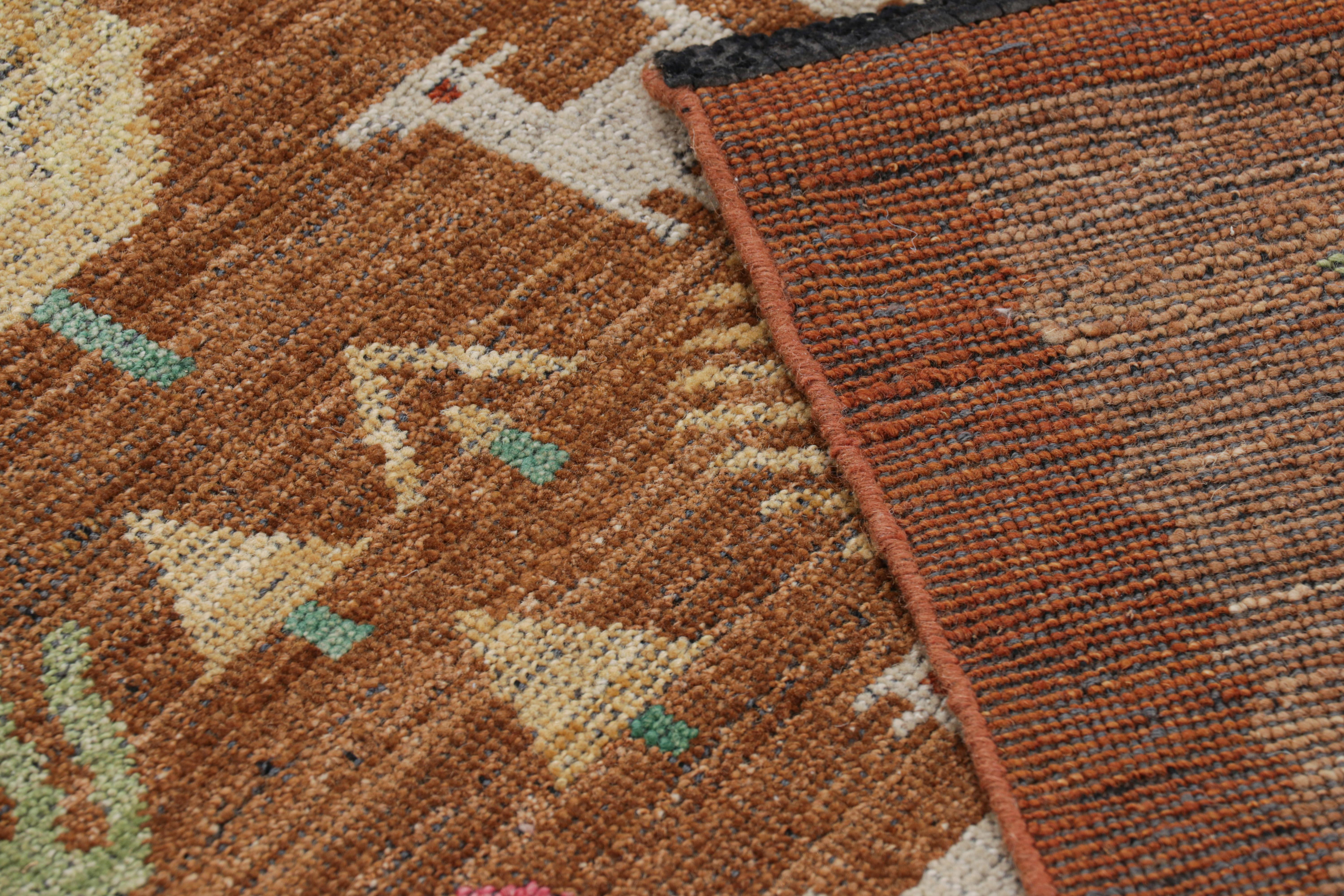 XXIe siècle et contemporain Rug & Kilim's Swedish Style Custom Rug in Brown with Figural Geometric Patterns (tapis sur mesure de style suédois à motifs géométriques figuratifs) en vente