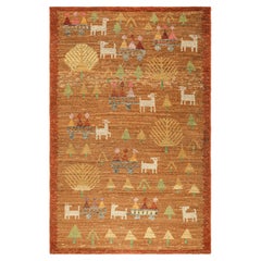 Rug & Kilim's Swedish Style Custom Rug in Brown with Figural Geometric Patterns (tapis sur mesure de style suédois à motifs géométriques figuratifs)