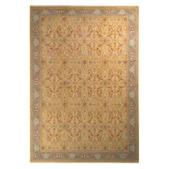 Rug & Kilim's Tabriz Style Rug in Beige Gold Floral Pattern (tapis de style Tabriz en beige et or à motifs floraux)