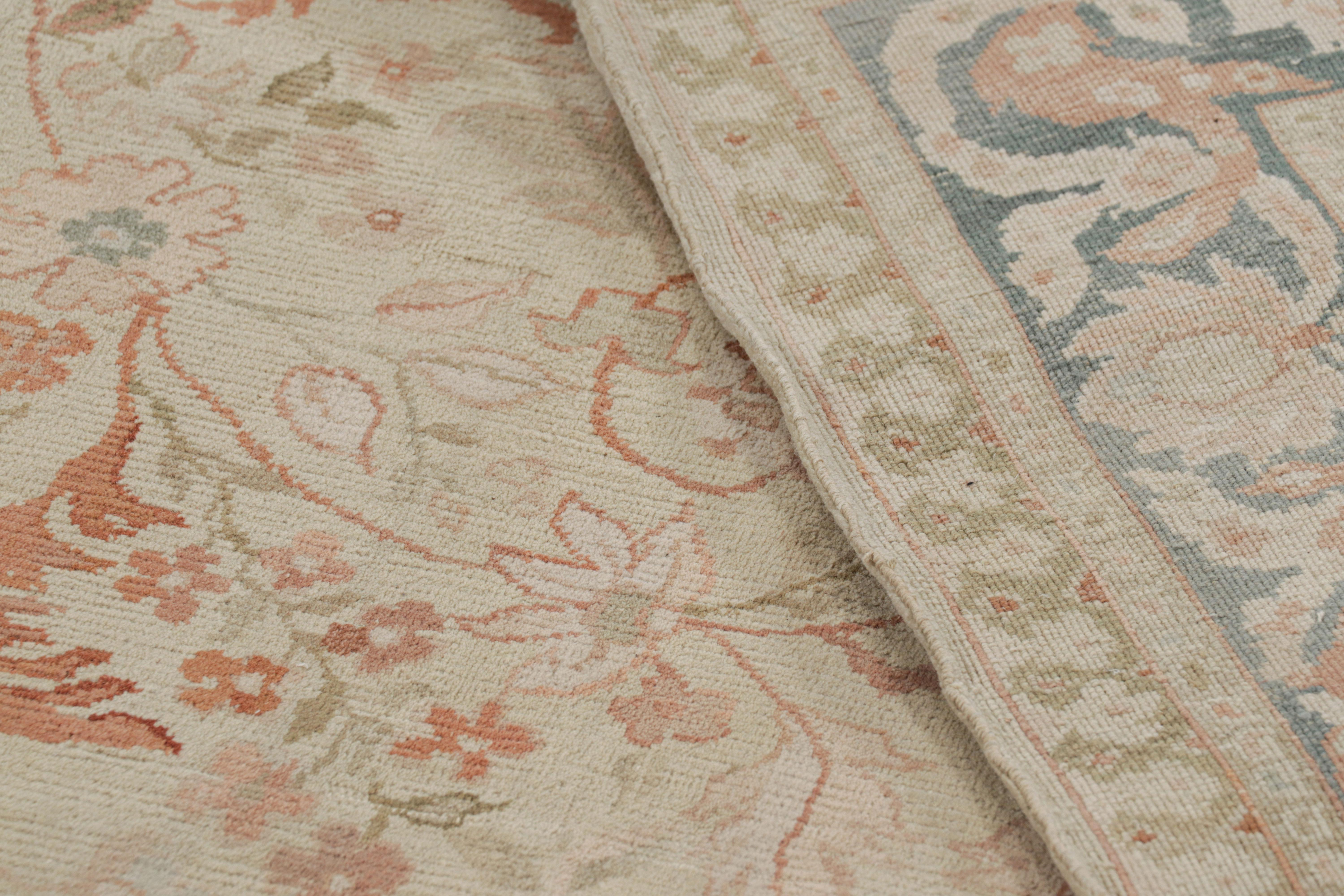 Lana Rug & Kilim - Tappeto in stile Tabriz con motivi floreali in verde e rosa in vendita