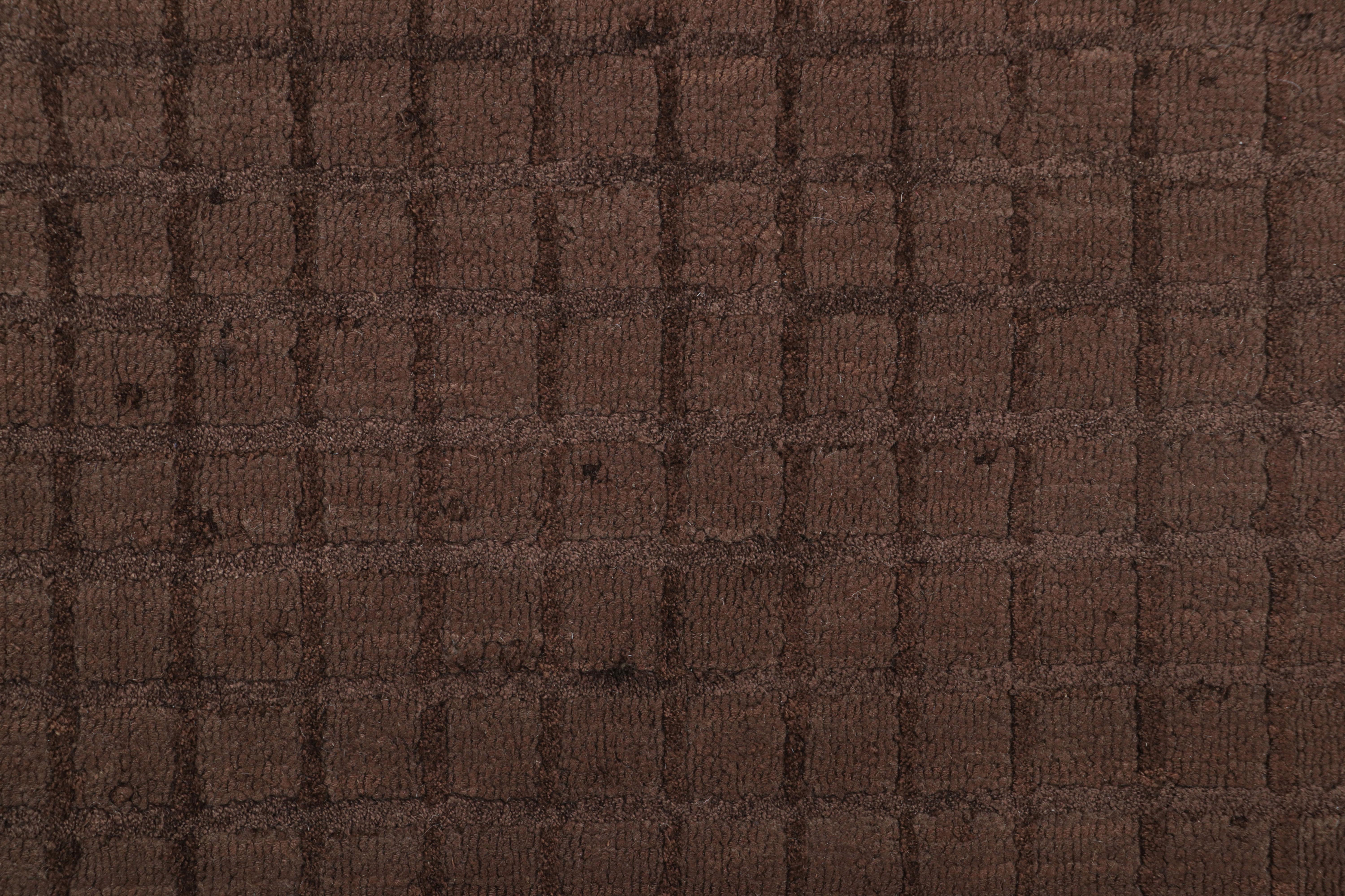 Rug & Kilim's Textural Custom Rug Sample, Brown Tones in Muted Geometric Pattern (Indisch) im Angebot