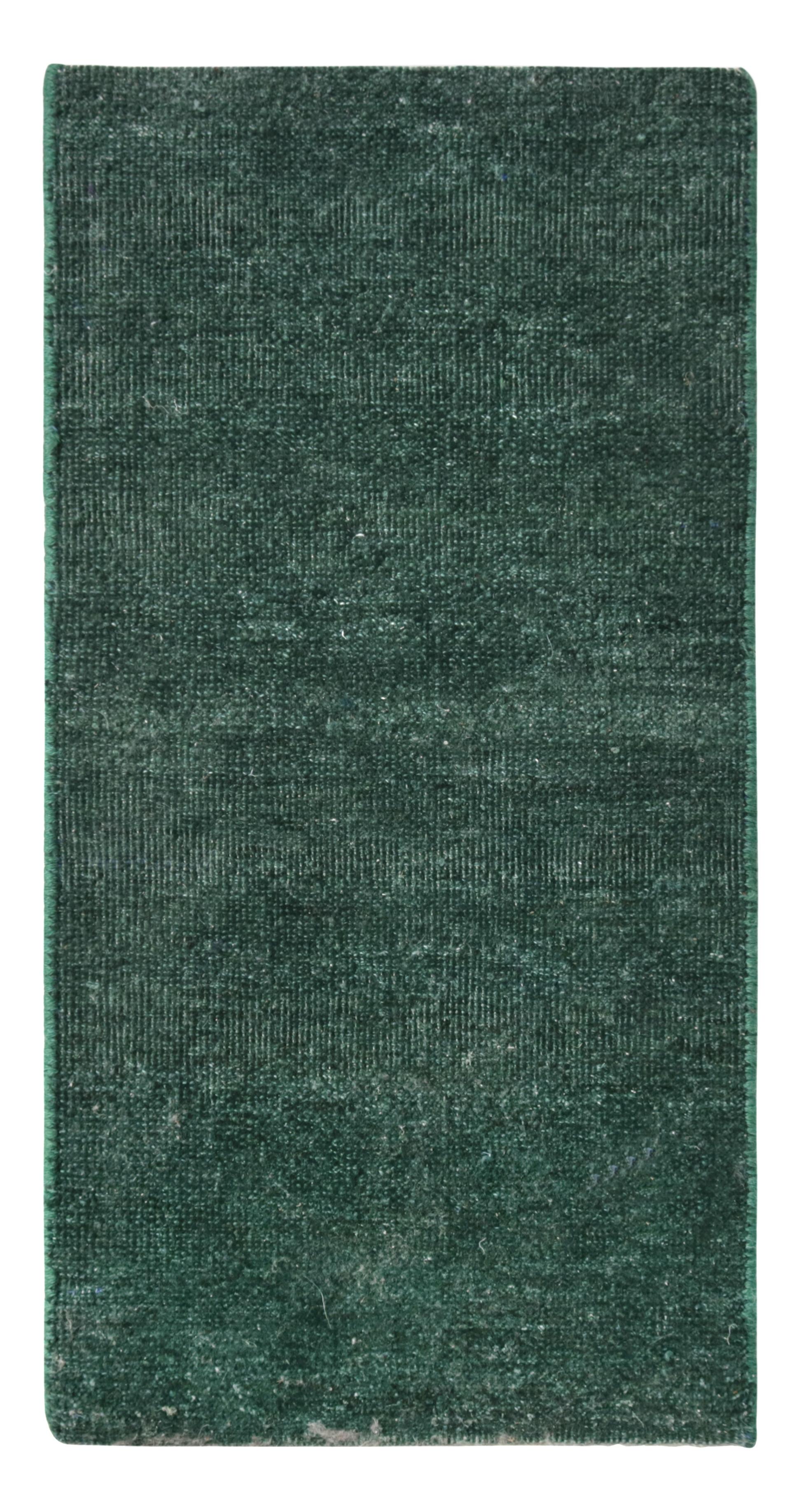 Indiano Rug & Kilim: campione di tappeto personalizzato con texture, strisce solide di colore verde acqua e blu in vendita