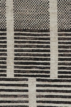 Rug & Kilim's Textural Kilim in Black and White Stripes and Geometric Patterns (en anglais)