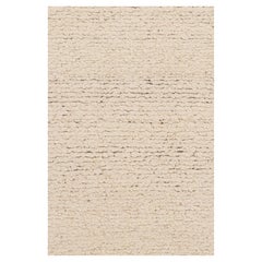 Rug & Kilim è un kilim testurizzato nei toni del crema e del bianco.