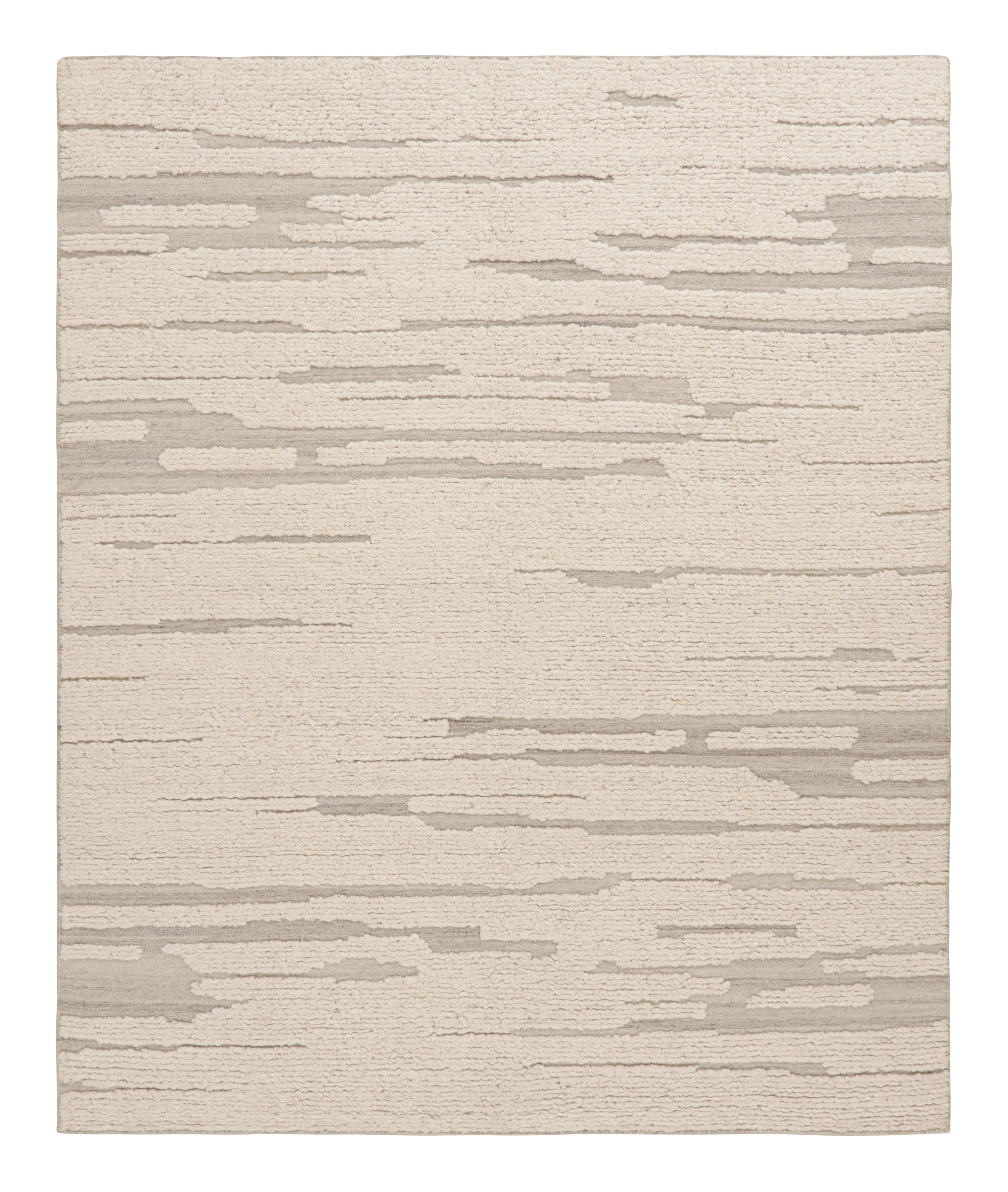 Rug & Kilim’s Textural Kilim in White Abstract High-Low Patterns In New Condition For Sale In Long Island City, NY
