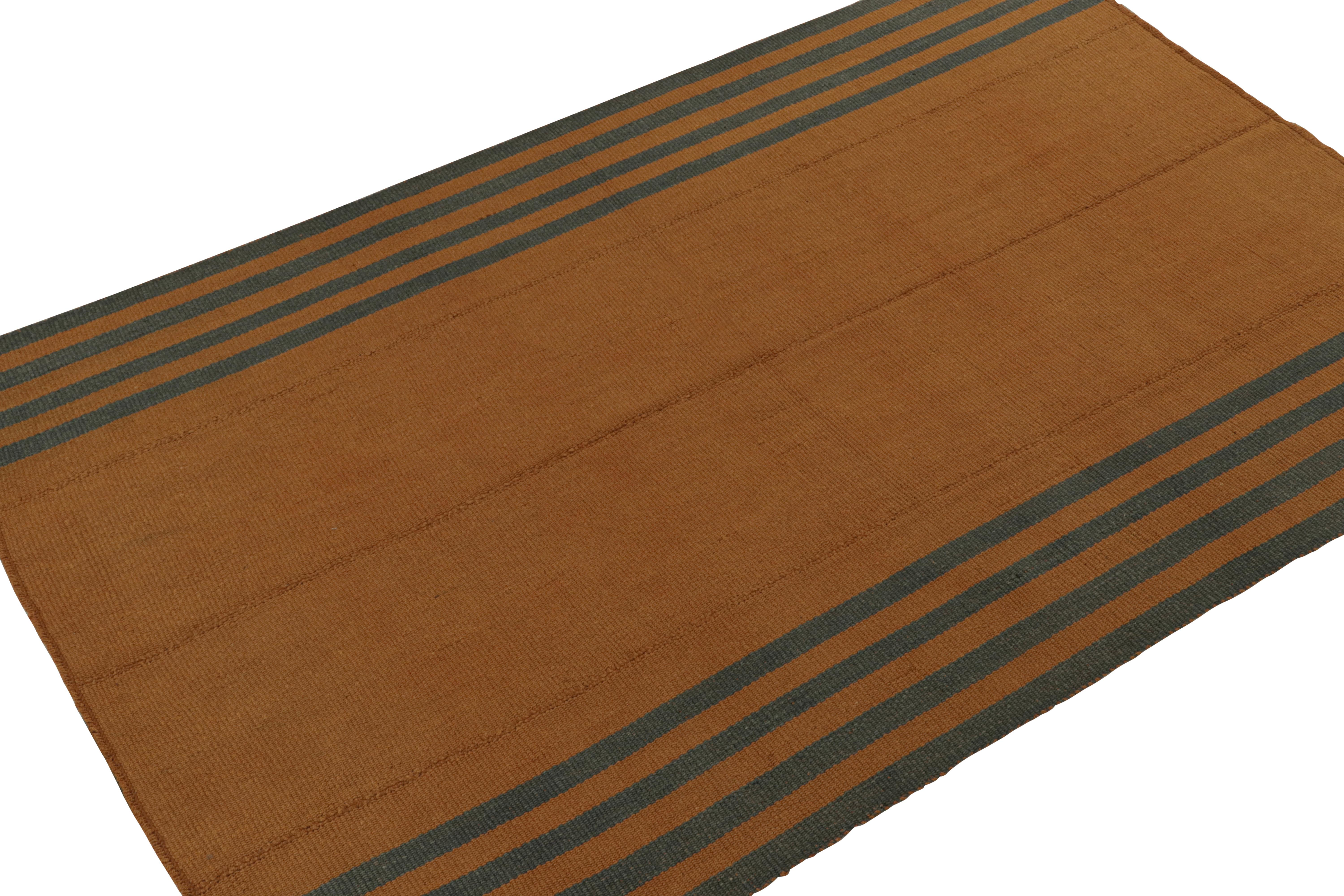 Handgewebter 7x10-Kilim aus Wolle, aus einer kühnen neuen Linie zeitgenössischer Flachgewebe von Rug & Kilim.

Über das Design: 

Unser neuester 