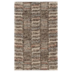 Rug & Kilim's Textural Modern Kilim Rug in White, Black, Multicolor Pattern (tapis Kilim moderne texturé à motifs blancs, noirs et multicolores)