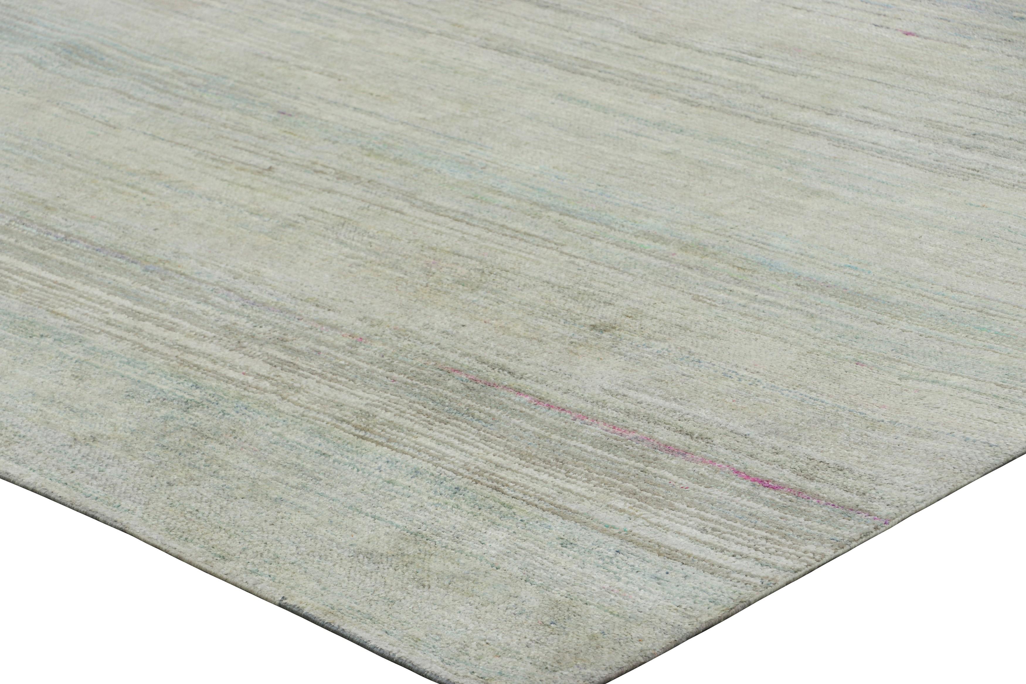 Tappeto Rug & Kilim a righe e strisce beige, azzurre e crema In condizioni Nuovo in vendita a Long Island City, NY