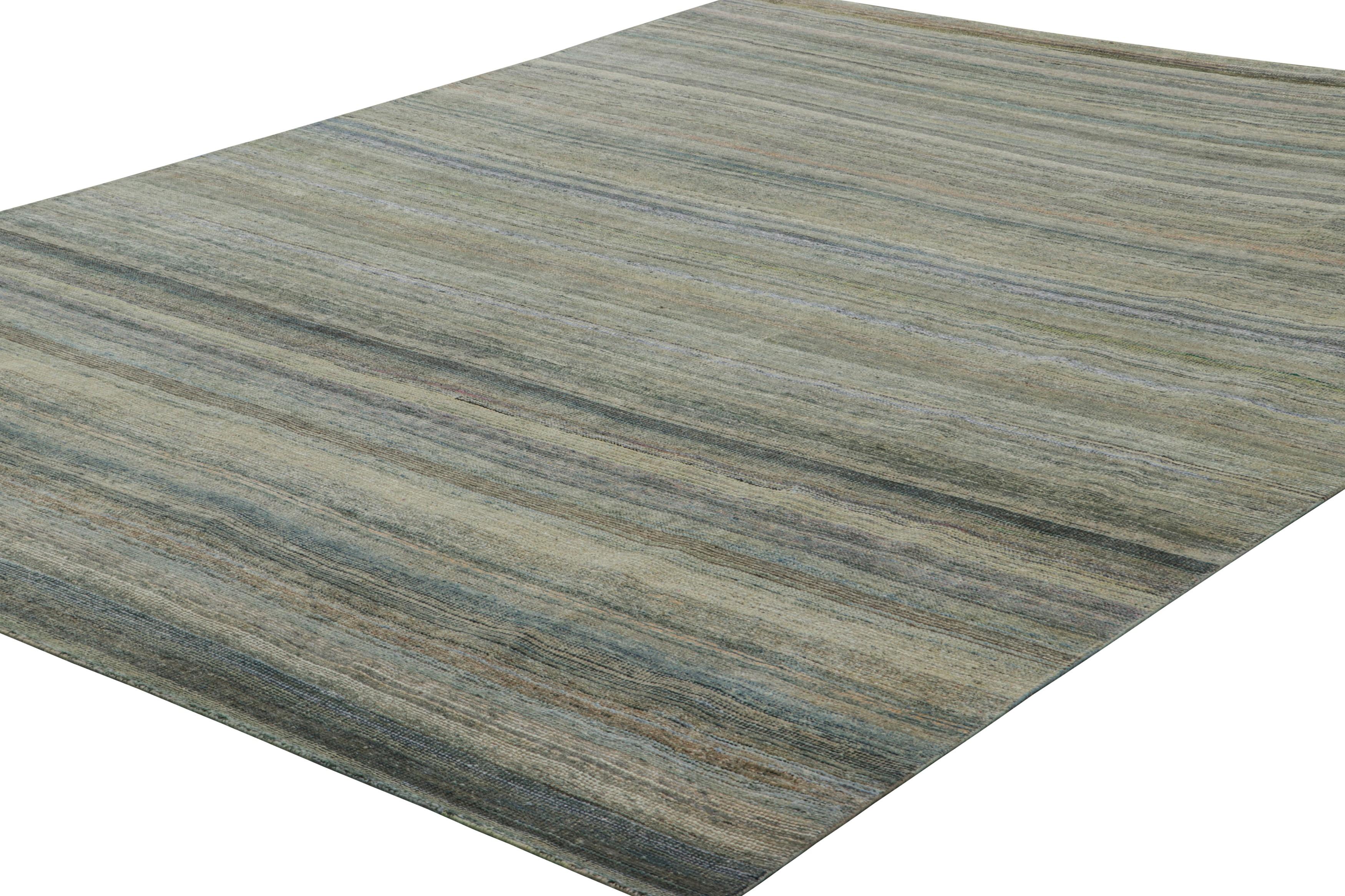 Indien Tapis texturé de Rug & Kilim à rayures et à bandes bleues, beiges et grises en vente