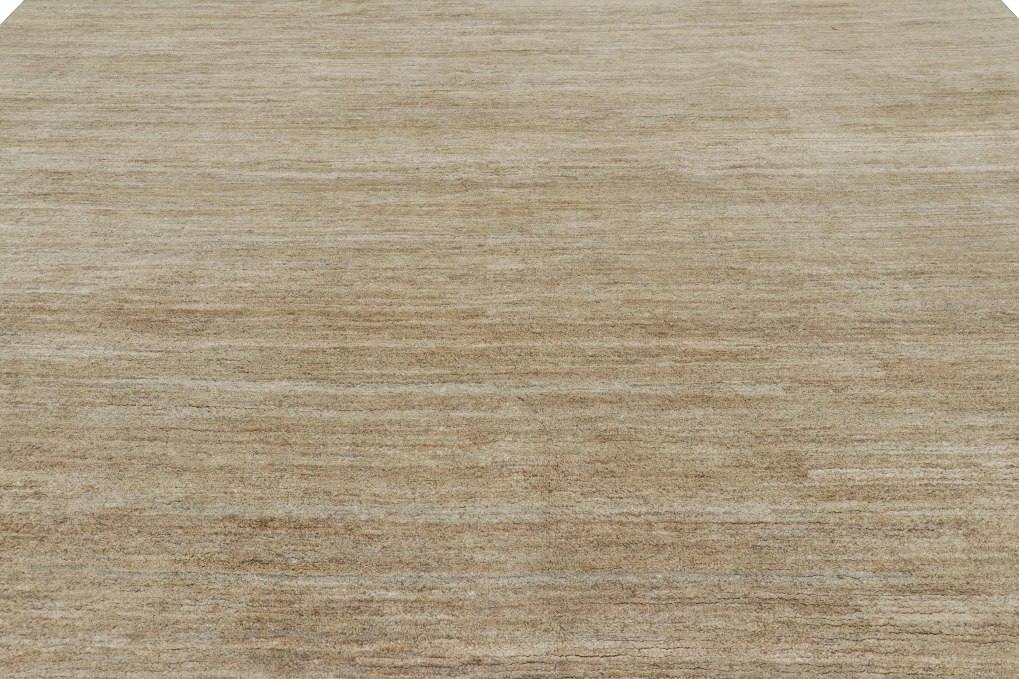 Rug & Kilim's Strukturteppich in soliden beige-braunen Streifen (Moderne) im Angebot