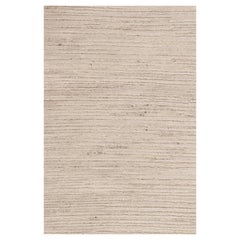 Tapis texturé de Rug 
Kilim en blanc et beige-crème à rayures abstraites en hauteur