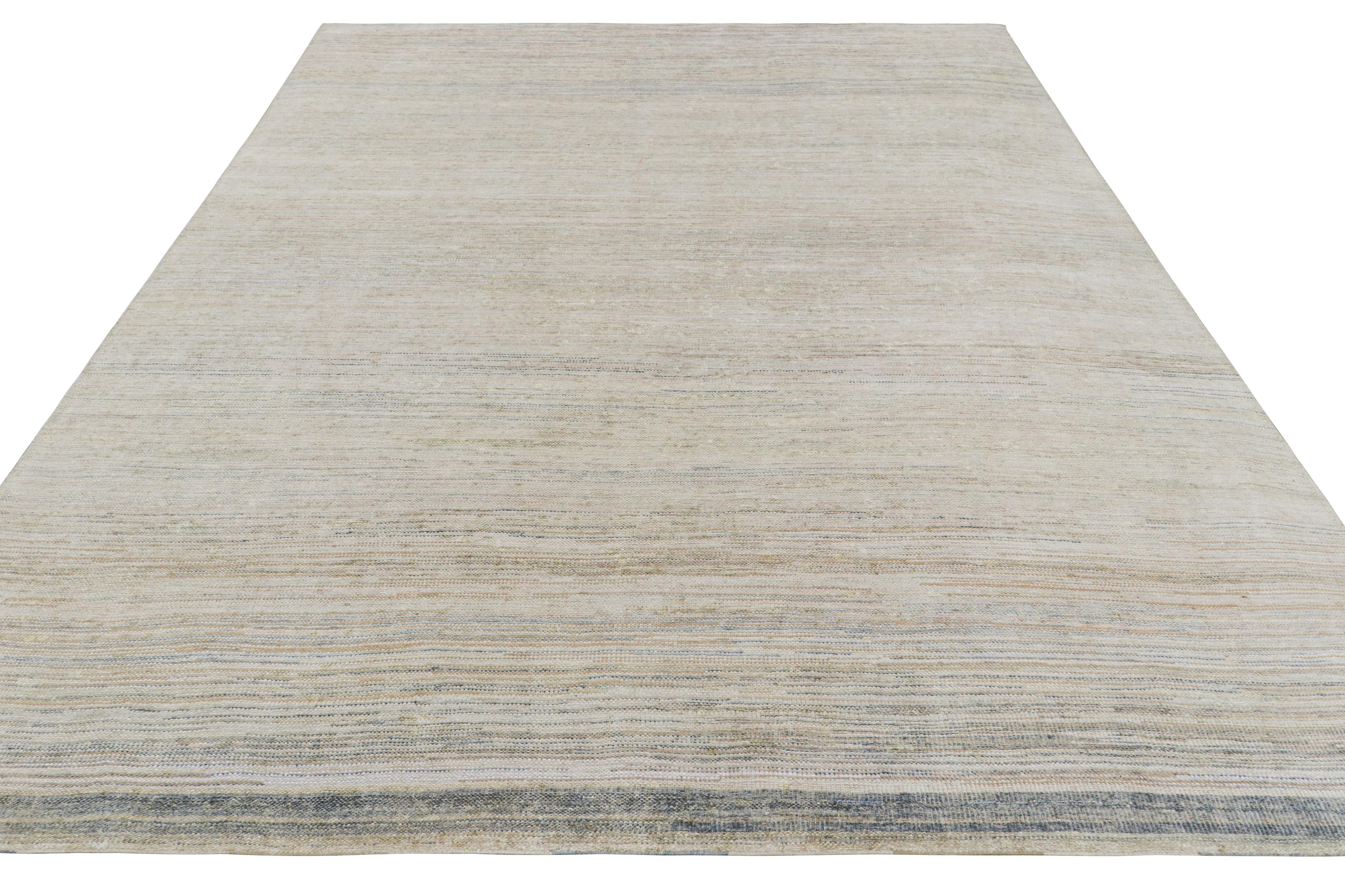 Annodato a mano Rug & Kilim è un tappeto a righe e strisce bianche, beige e azzurre. in vendita