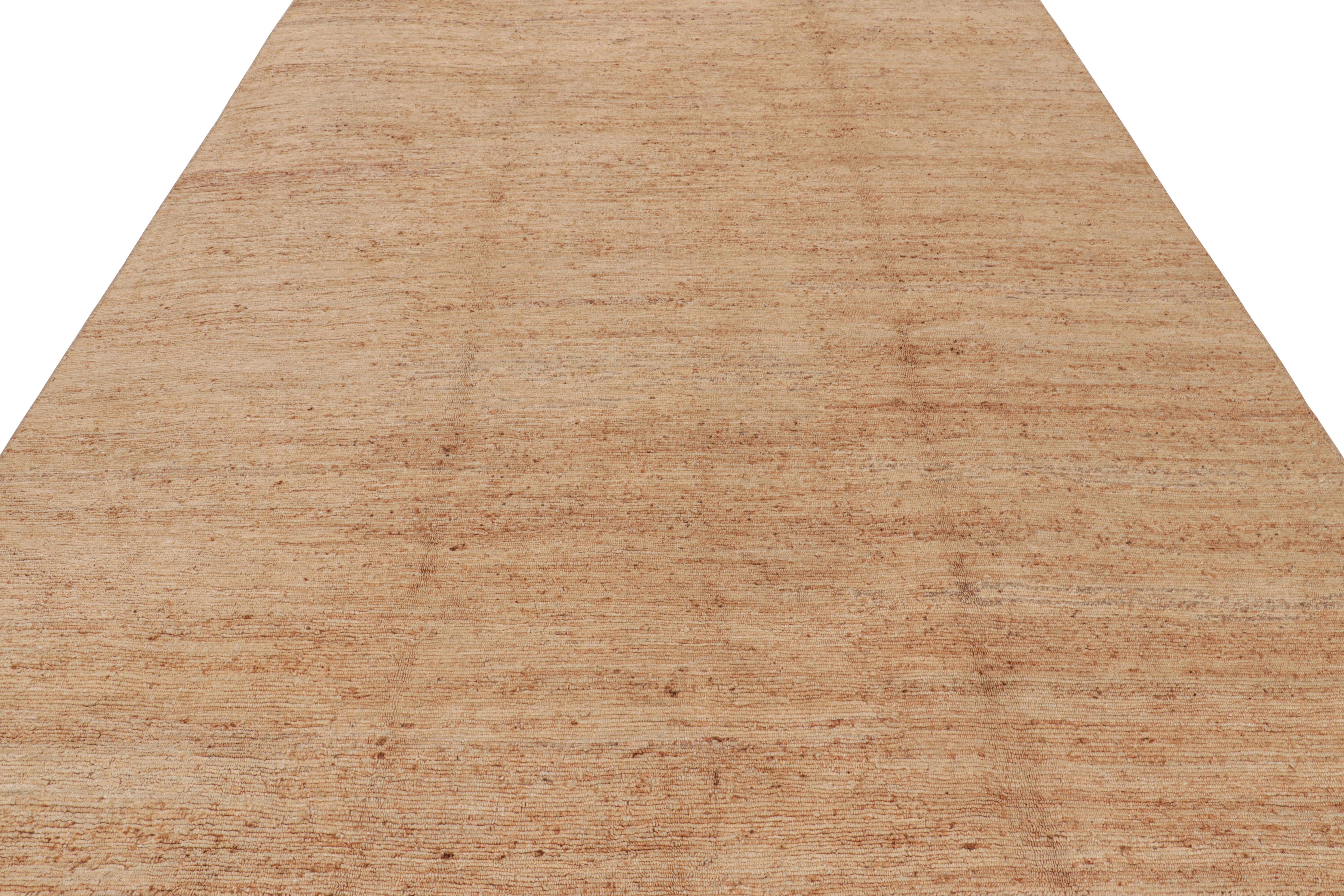 Rug & Kilim's Strukturteppich, Jute mit monochromen beige-braunen Schlieren (Indisch) im Angebot