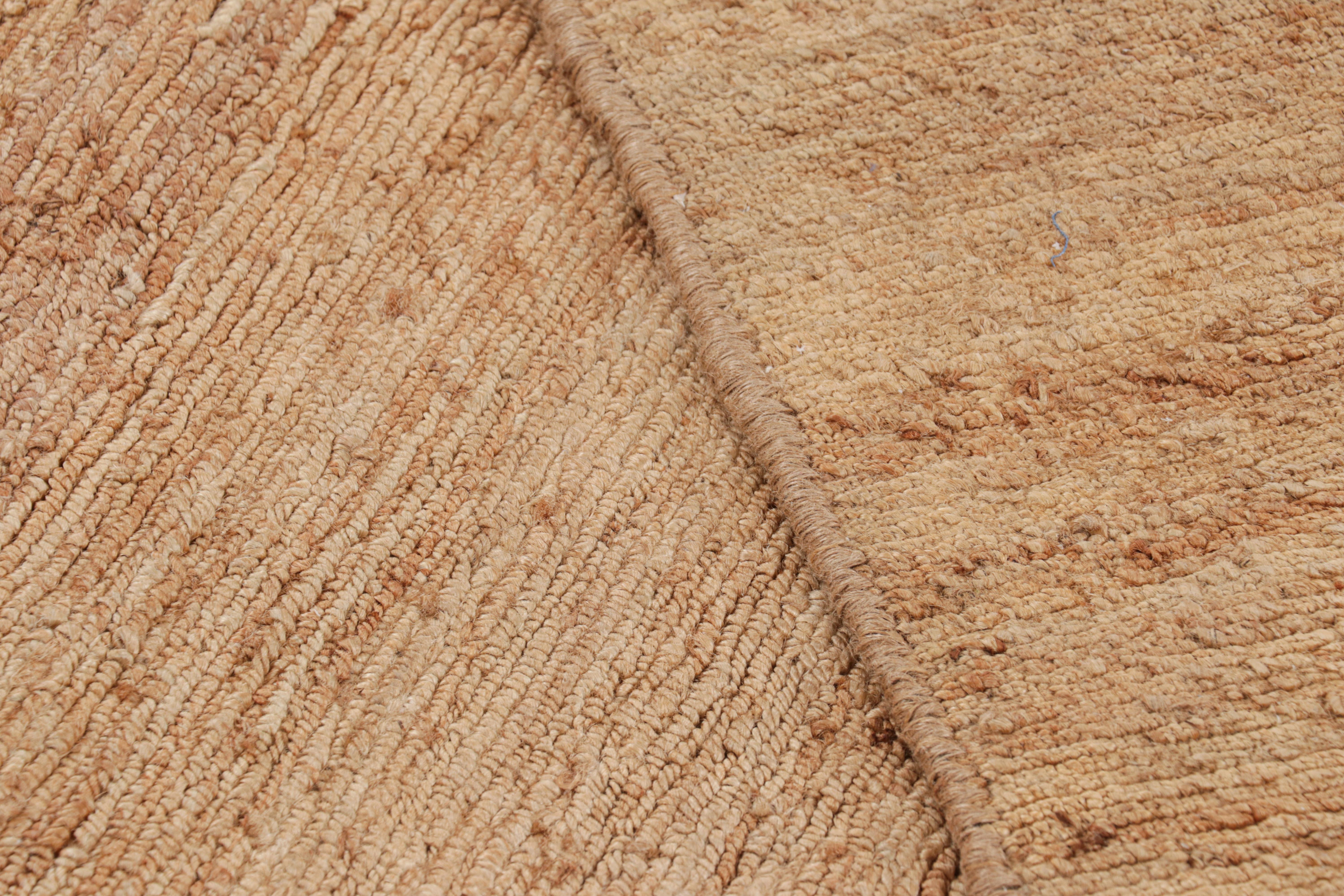 Rug & Kilim's Strukturteppich, Jute mit monochromen beige-braunen Schlieren (Wolle) im Angebot