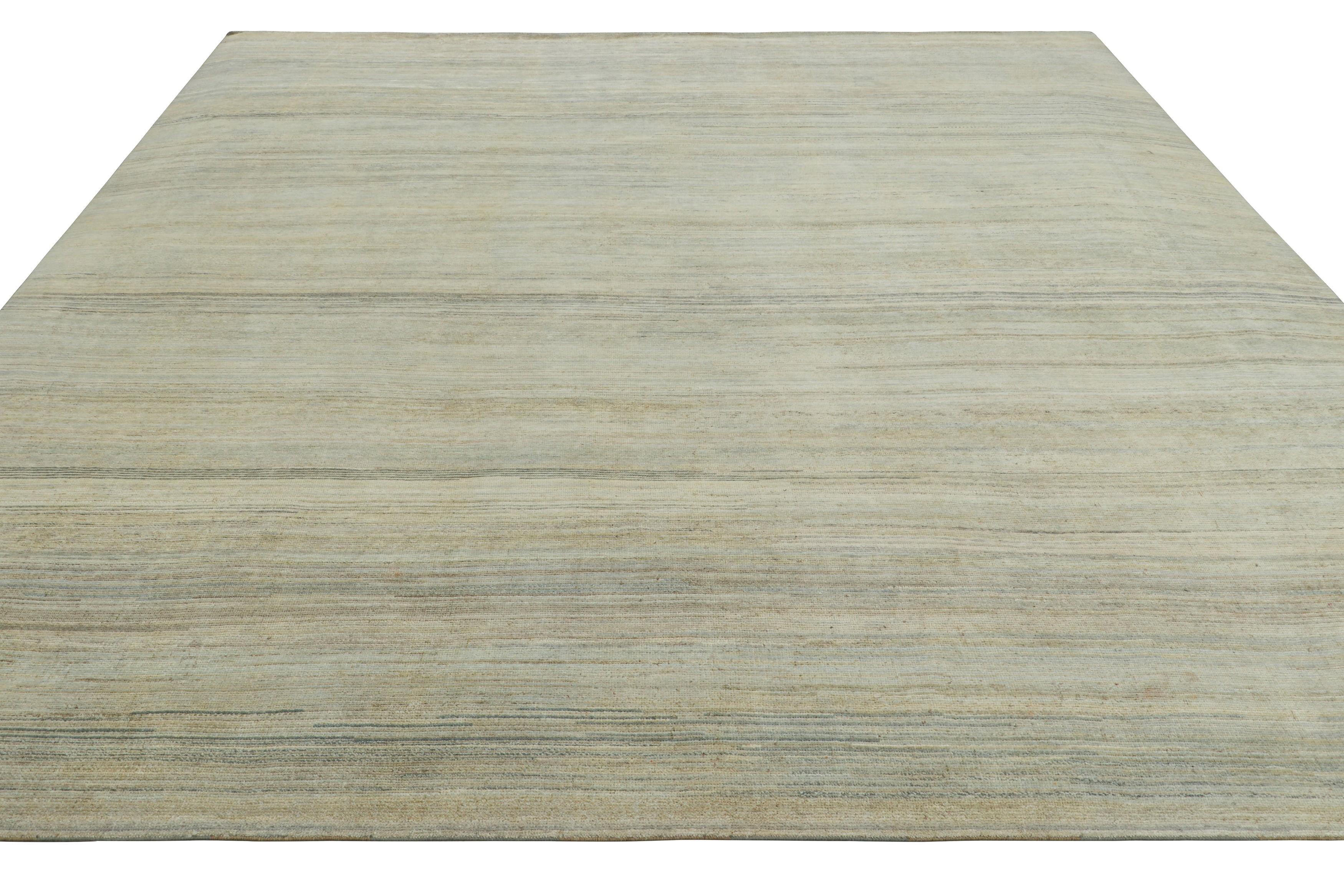 Noué à la main Tapis texturé de Rug & Kilim avec des rayures et des bandes vertes, beiges et bleu clair en vente