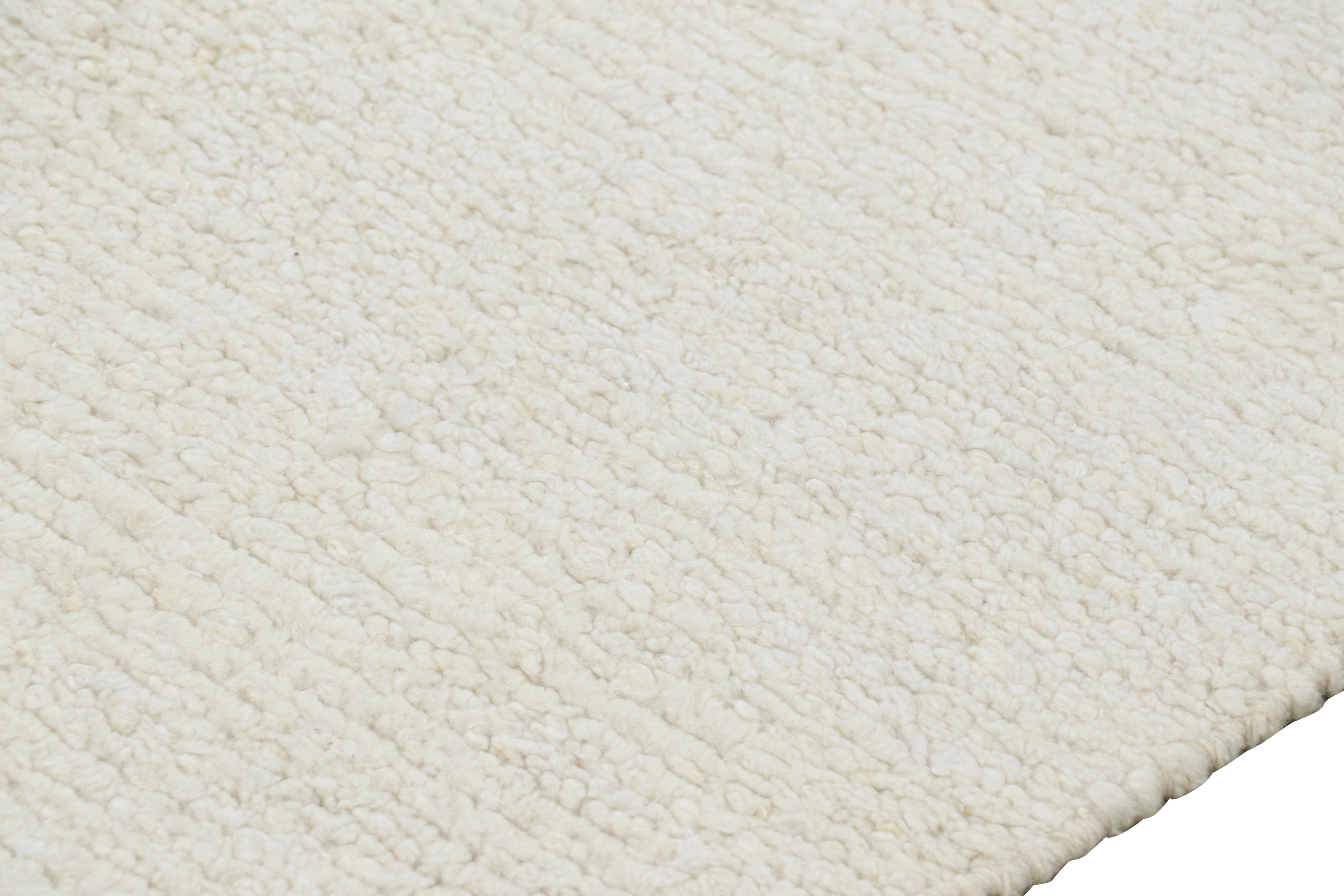 Rug & Kilim’s Textured Rug with Monochrome White Striae In New Condition For Sale In Long Island City, NY