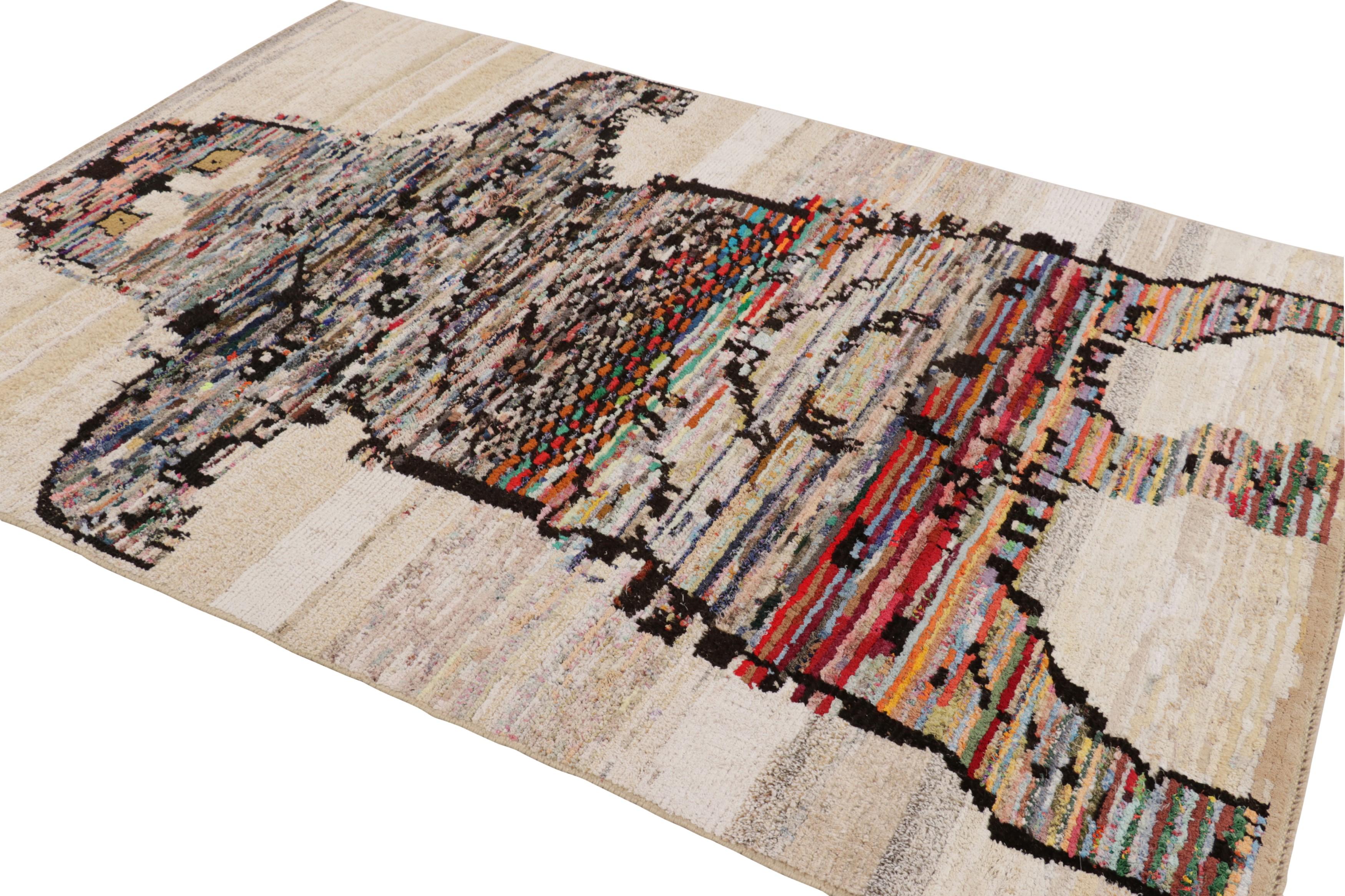 Rug & Kilim’s Tiger Skin Patchwork Rug in Gray with Polychromatic Pictorial In New Condition For Sale In Long Island City, NY