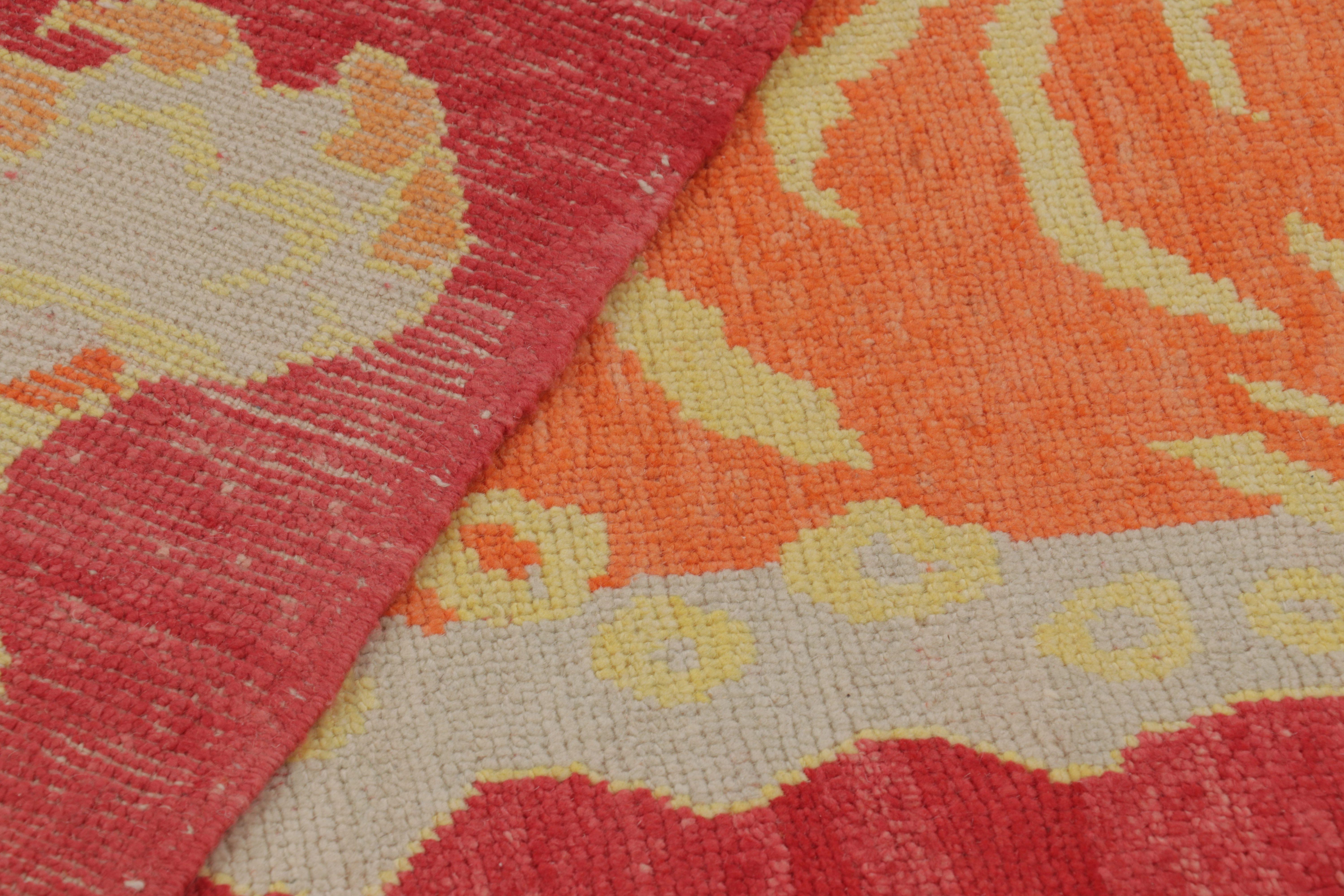 Lana Tappeto in pelle di tigre di Rug & Kilim, fondo cremisi e sfondo arancione - Rug & Kilim in vendita