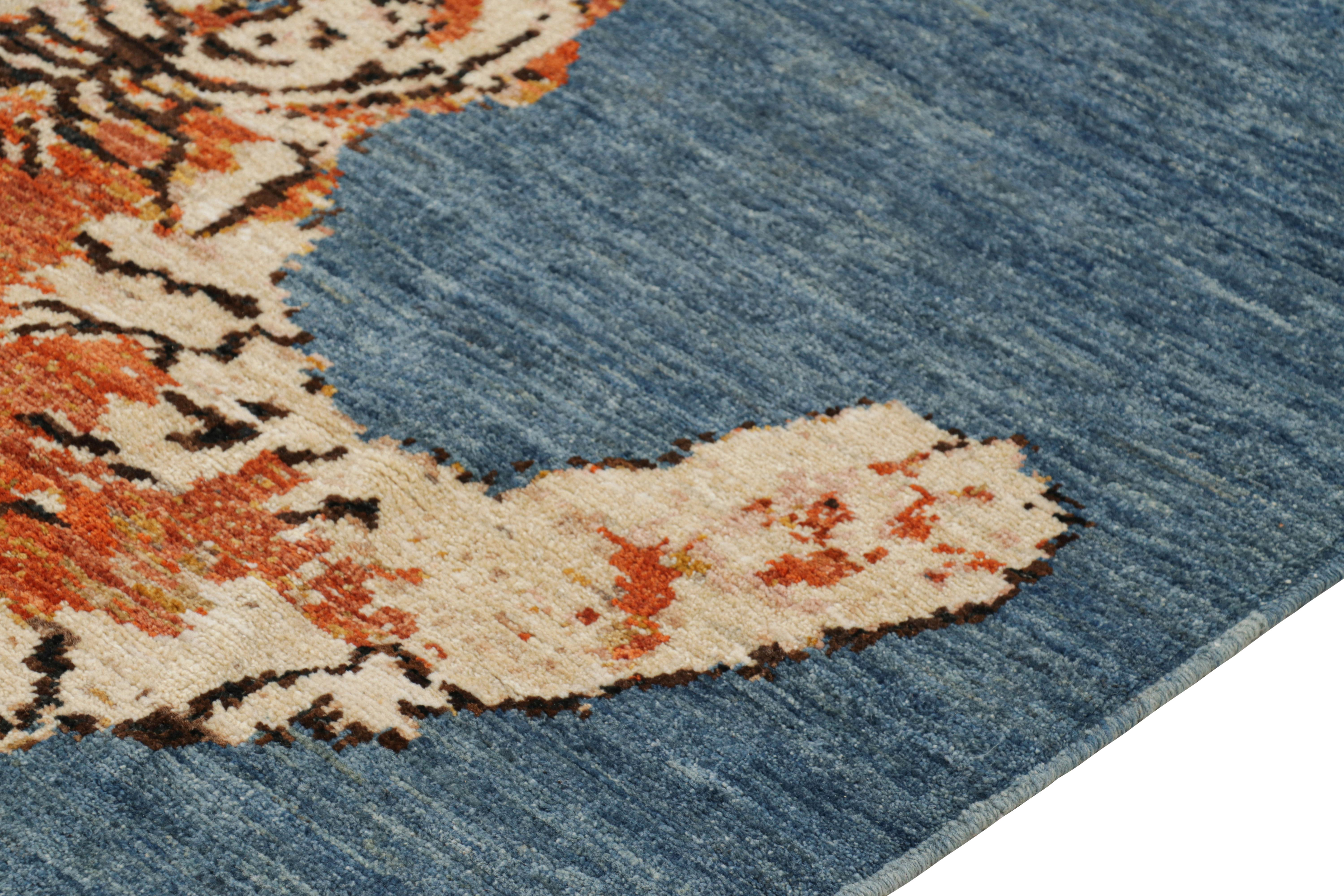 Rug & Kilim's Tiger Skin Rug in Blue with Orange and Beige-Brown Pictorial (tapis en peau de tigre bleu avec orange et beige-brun) Neuf - En vente à Long Island City, NY
