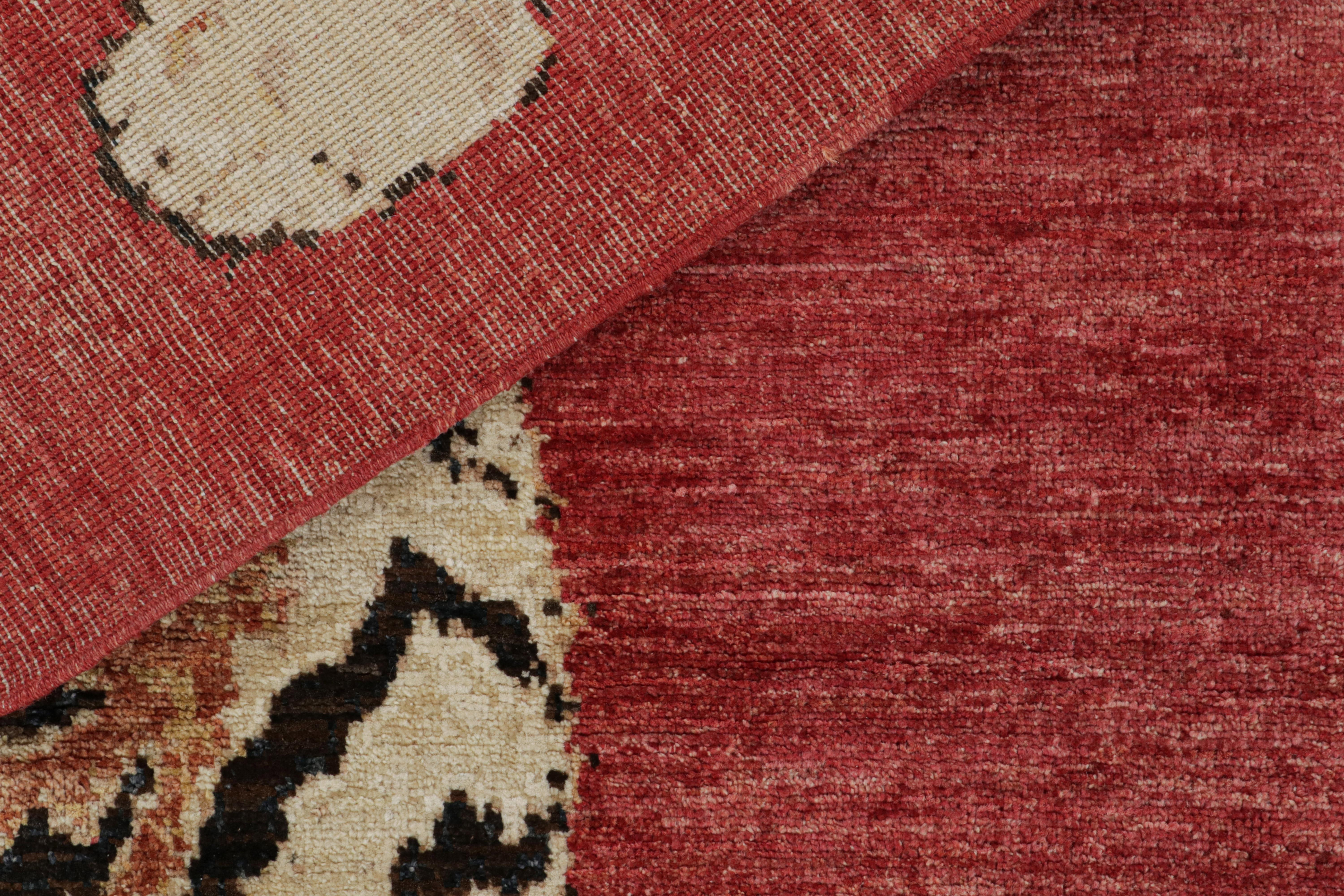 Laine Rug & Kilim's Tiger-Skin Rug in Red with Beige-Brown Pictorial (tapis en peau de tigre rouge avec pictogramme beige-brun) en vente