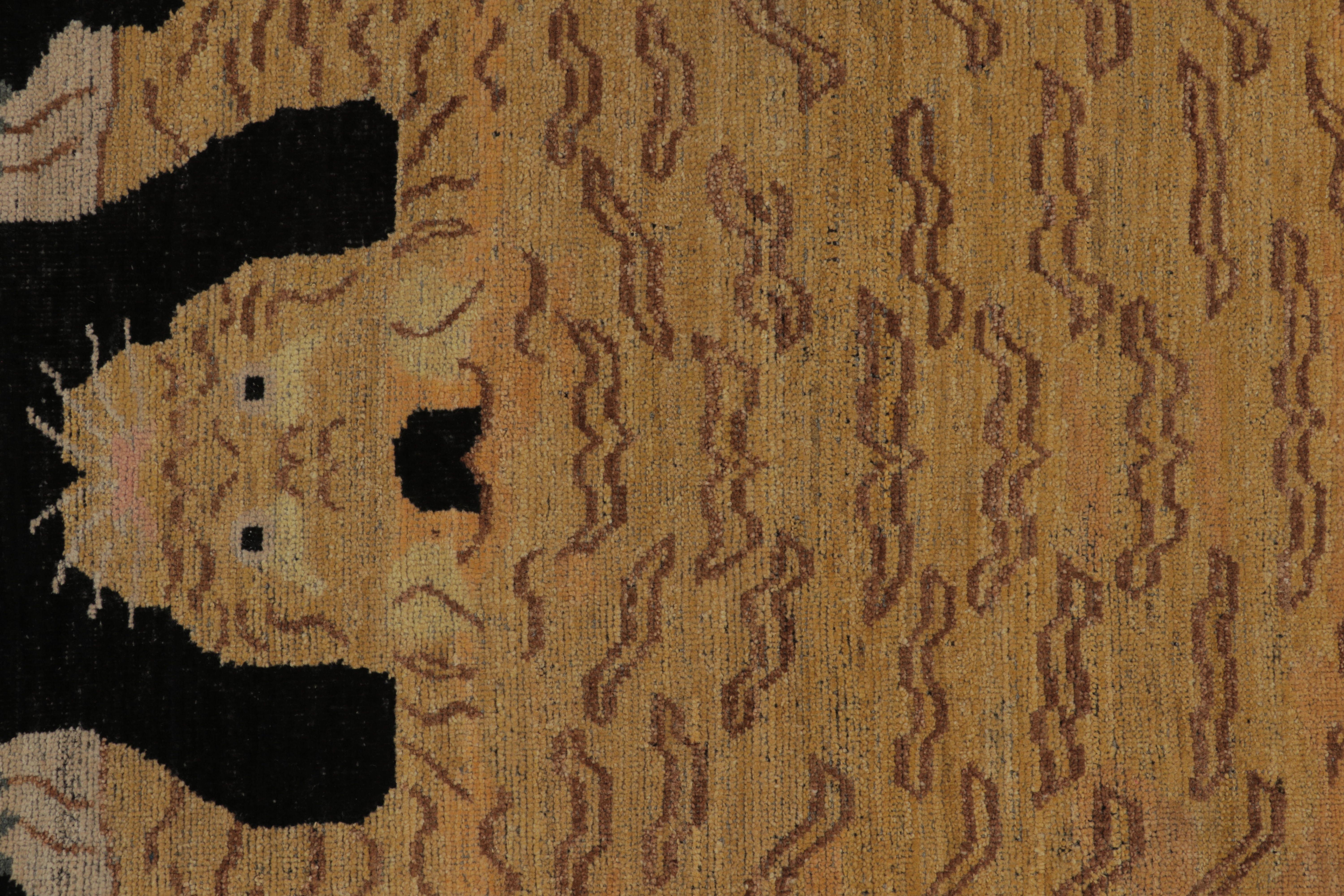 Rug & Kilim's Tigerfell-Teppich, nachtschwarzer Grund mit mythischem Bildmotiv im Zustand „Neu“ im Angebot in Long Island City, NY