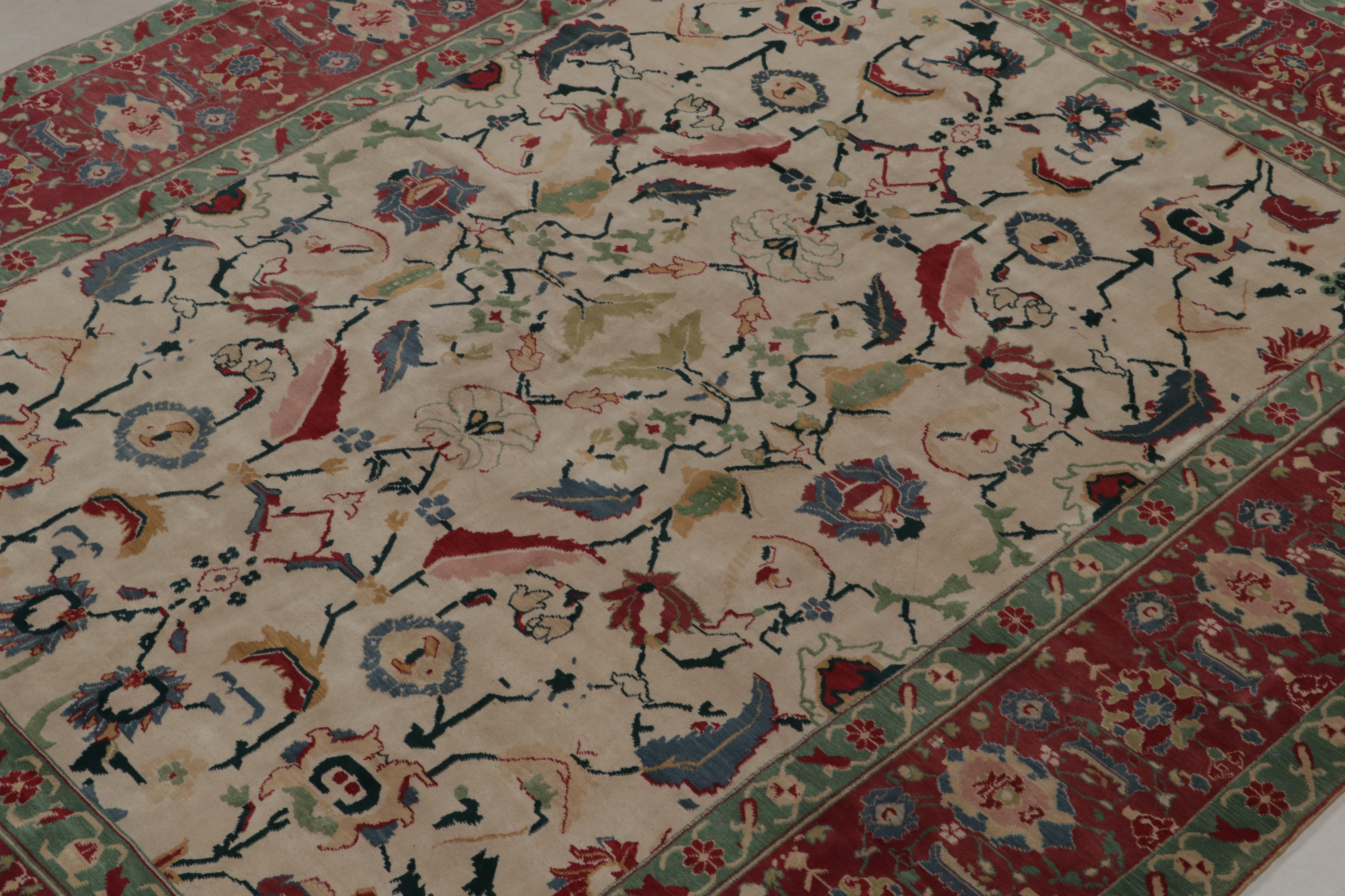 Tappeto tradizionale in stile Agra di Rug & Kilim con motivo floreale beige, rosso e verde acqua in vendita 1